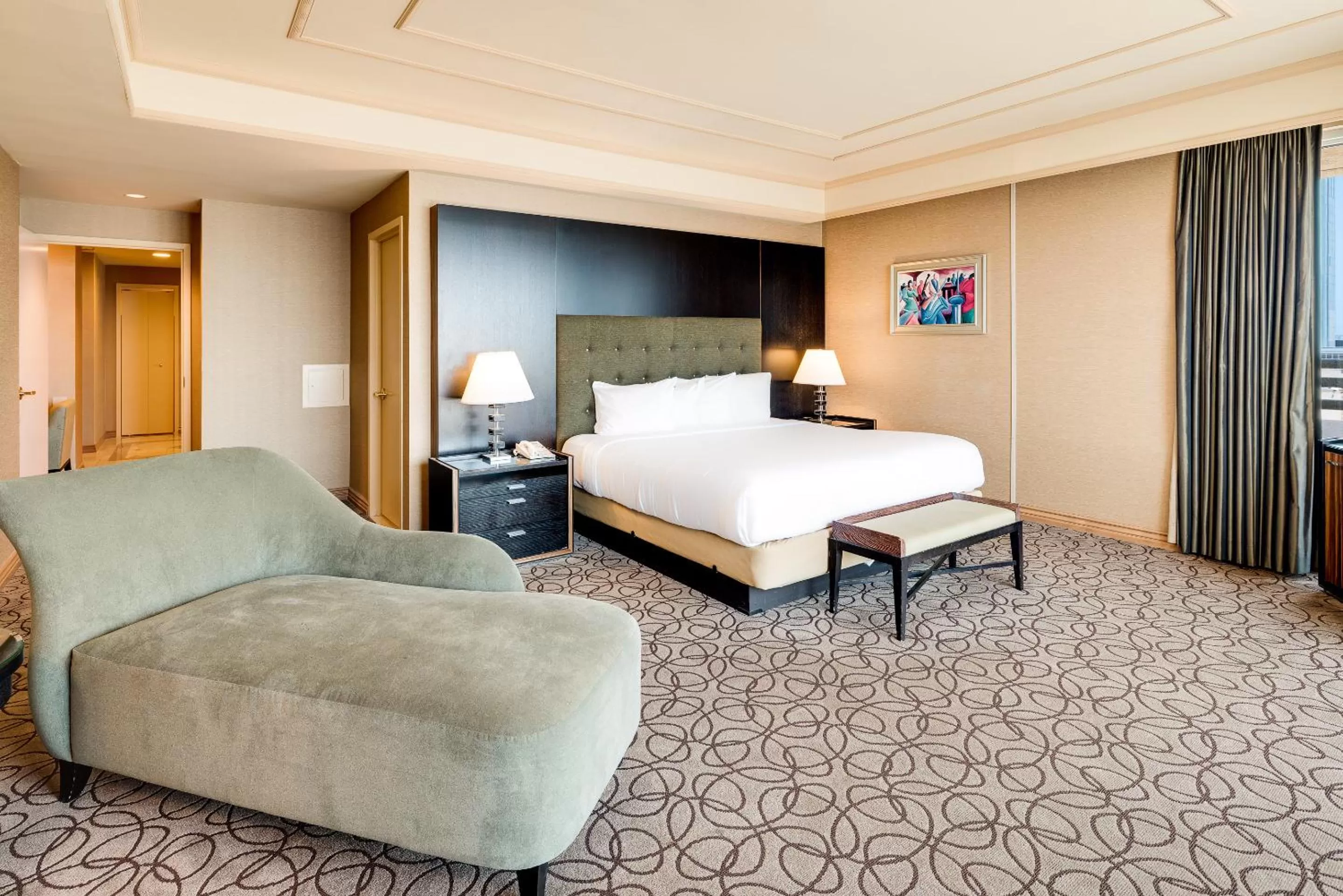 Bedroom, Bed in Showboat Hotel Atlantic City