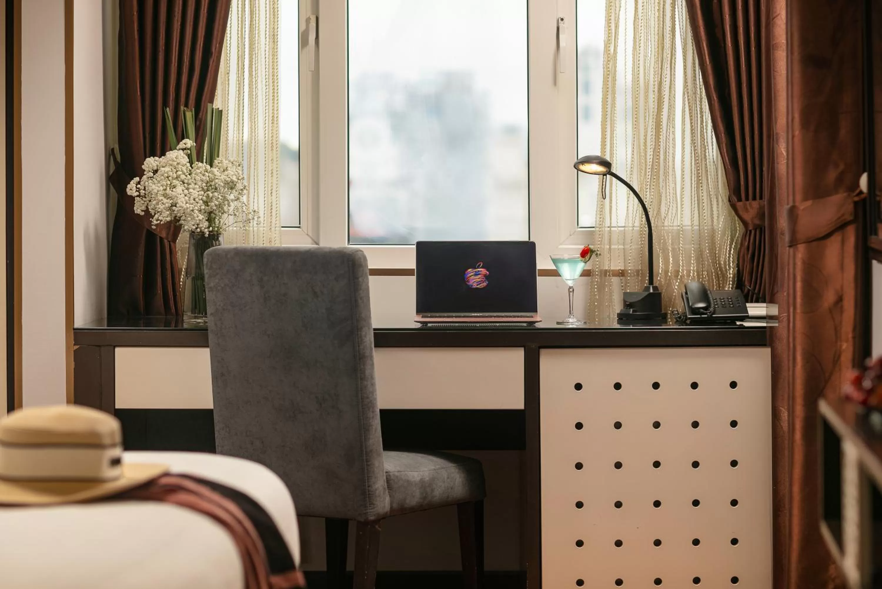 hair dresser, Bed in Hanoi La Palm Premier Hotel & Spa