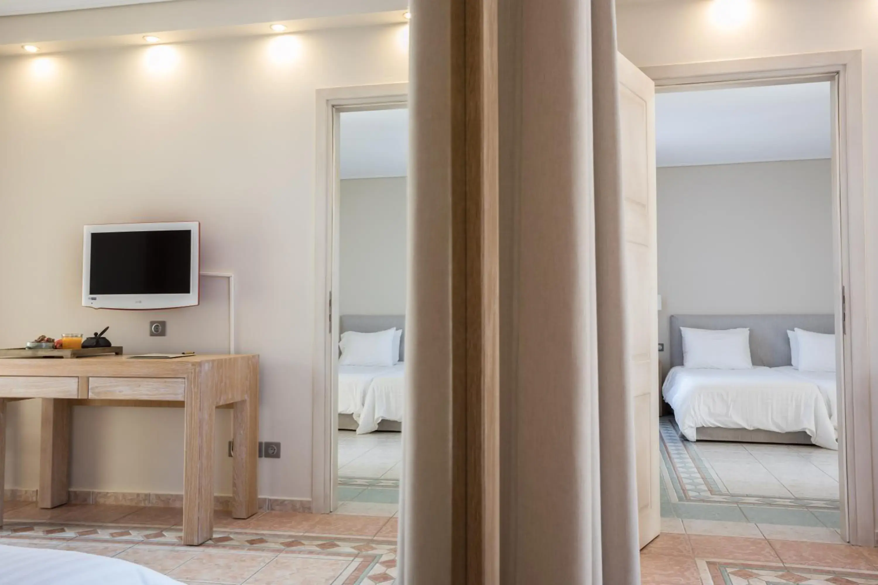 Bedroom, TV/Entertainment Center in Porto Naxos