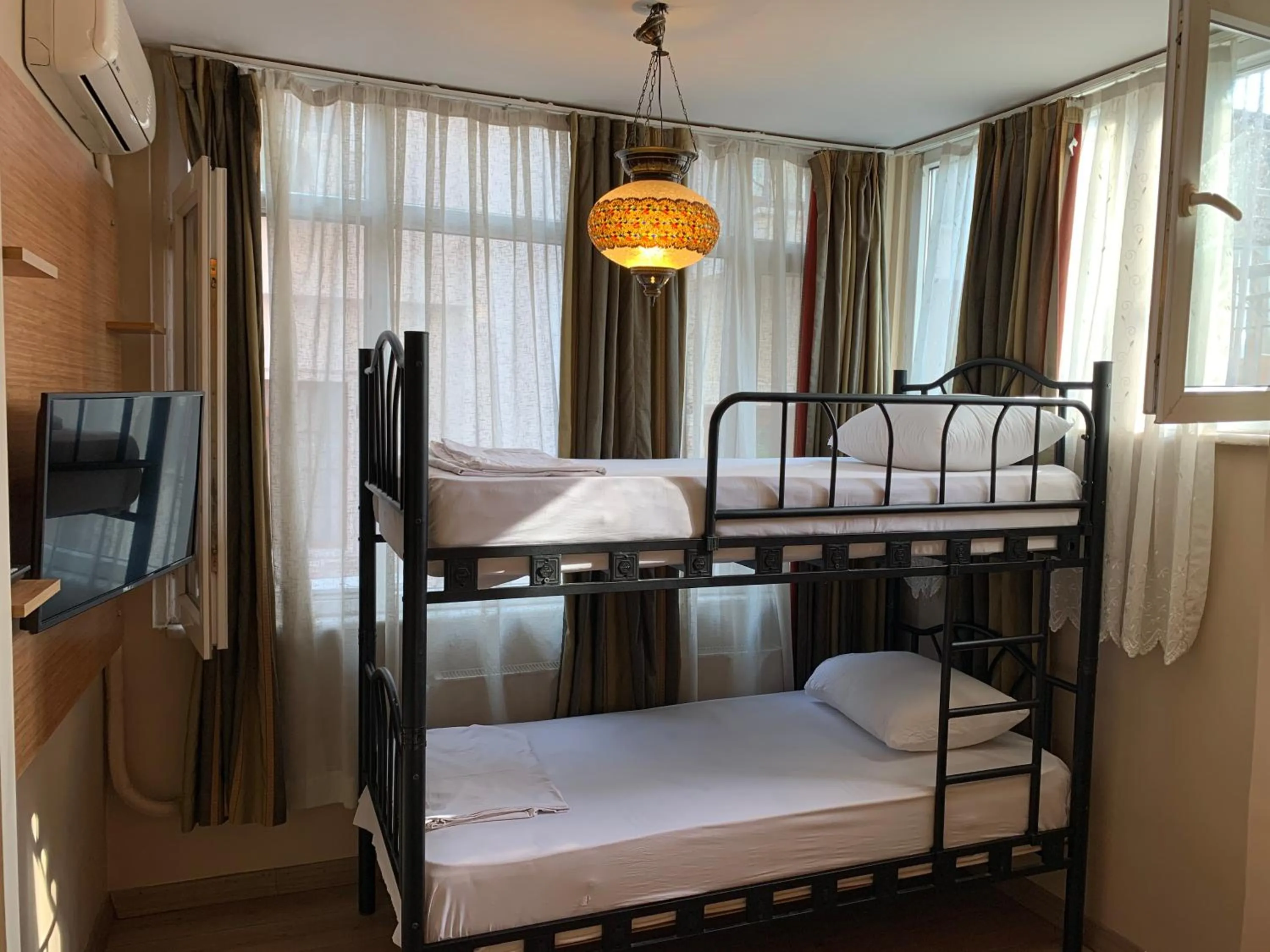 bunk bed, Bed in Antique Hostel