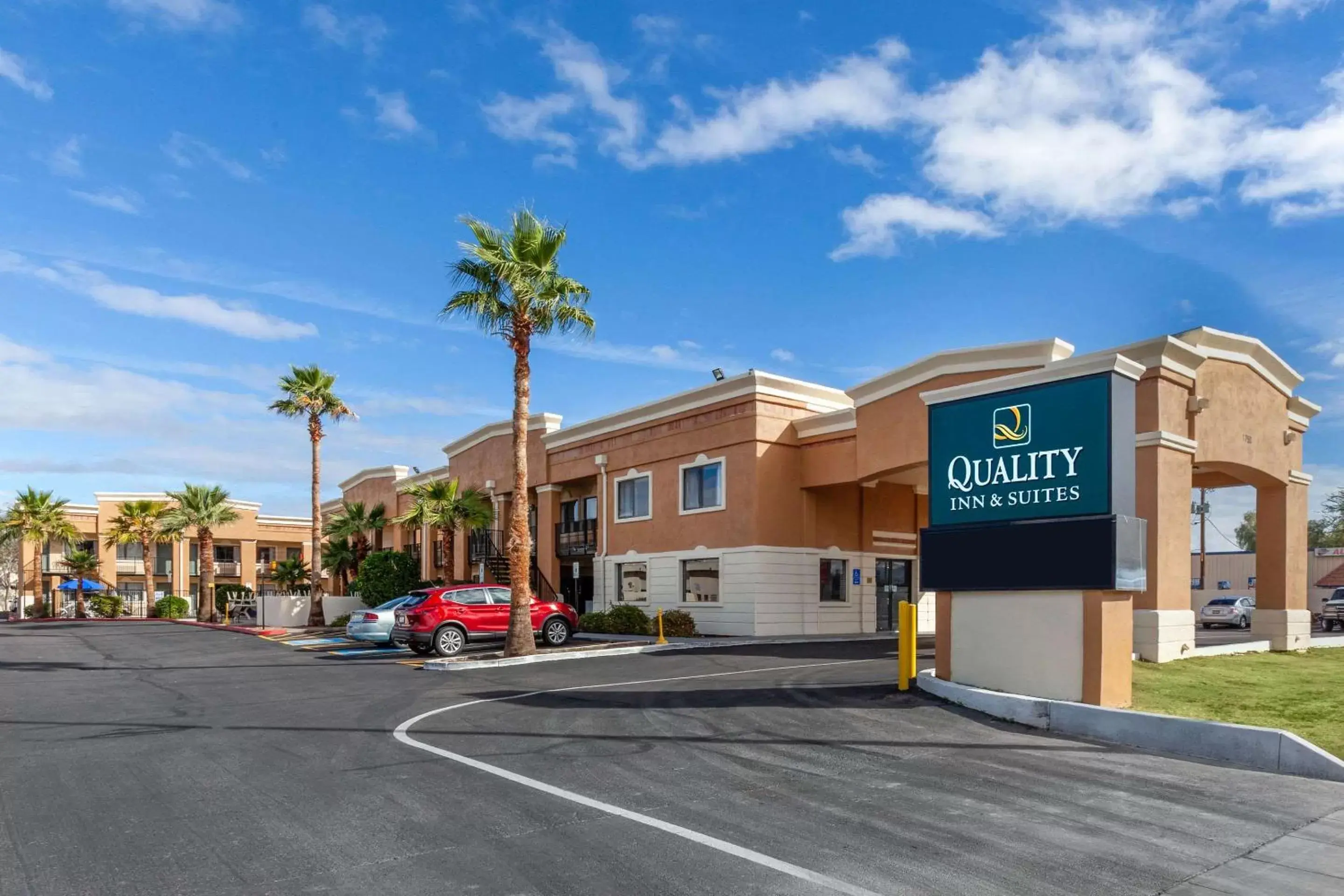Property building in Quality Inn & Suites near Downtown Mesa