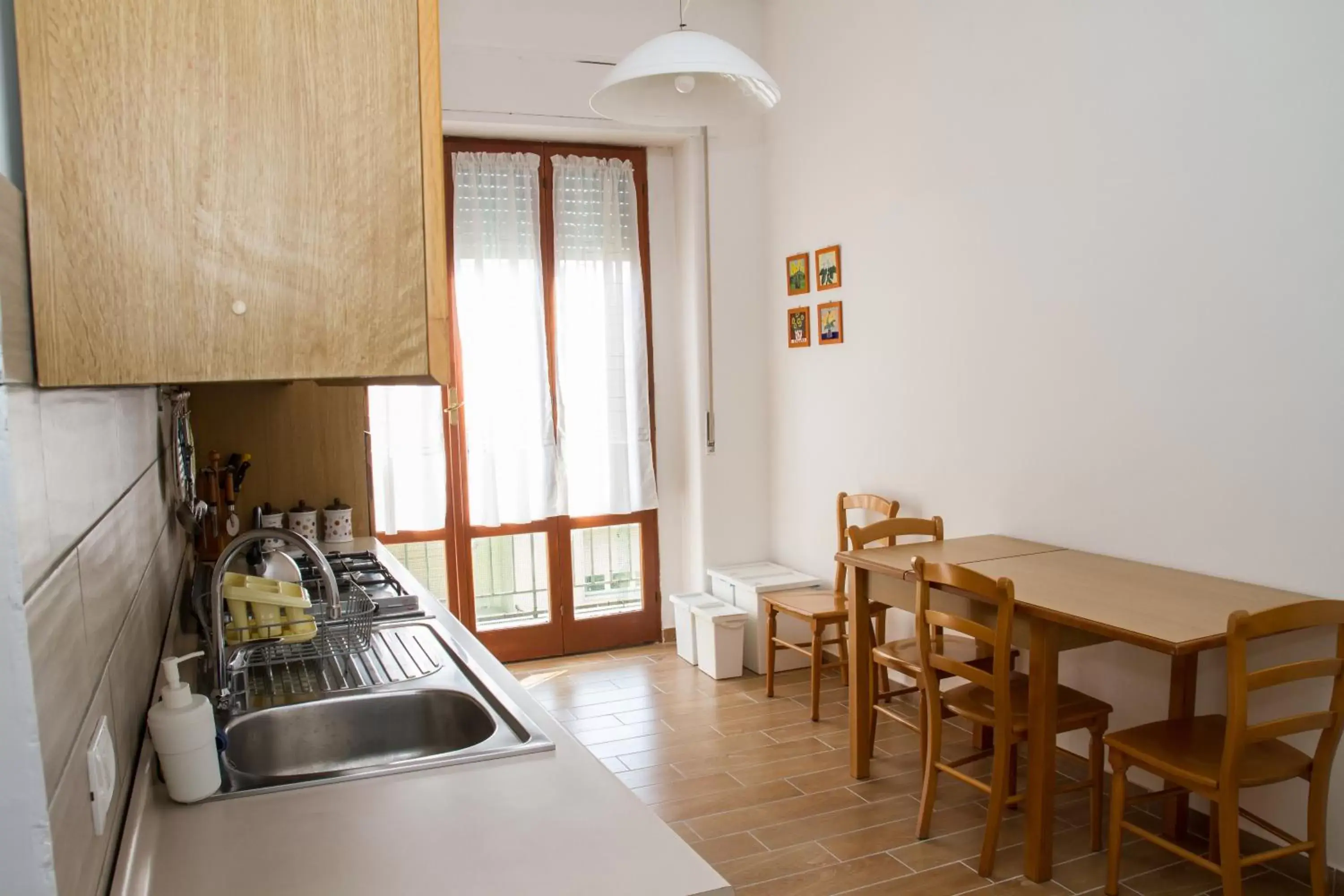 Communal kitchen, Kitchen/Kitchenette in Happy Rooms in Easy House 2