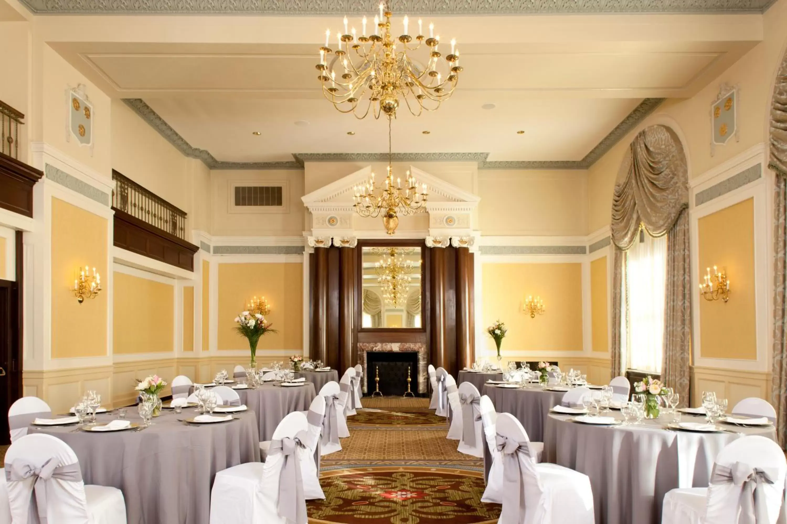 Banquet/Function facilities, Restaurant/Places to Eat in Francis Marion Hotel