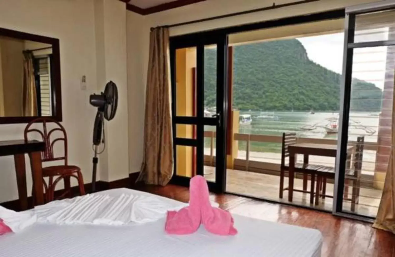 El Nido Beach Hotel