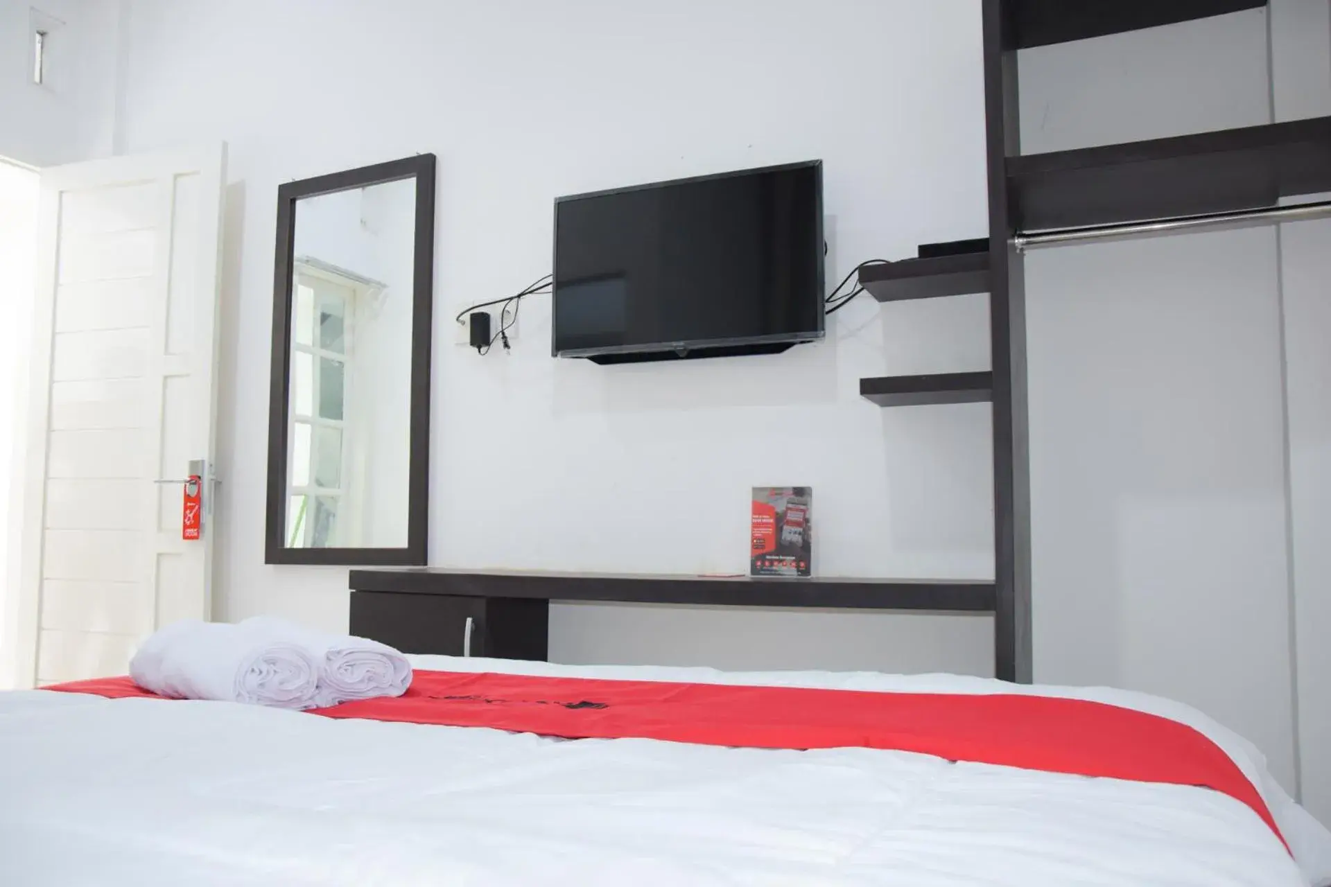 Bed in RedDoorz near UIN Sumatera Utara Medan Bed in RedDoorz near UIN Sumatera Utara Medan