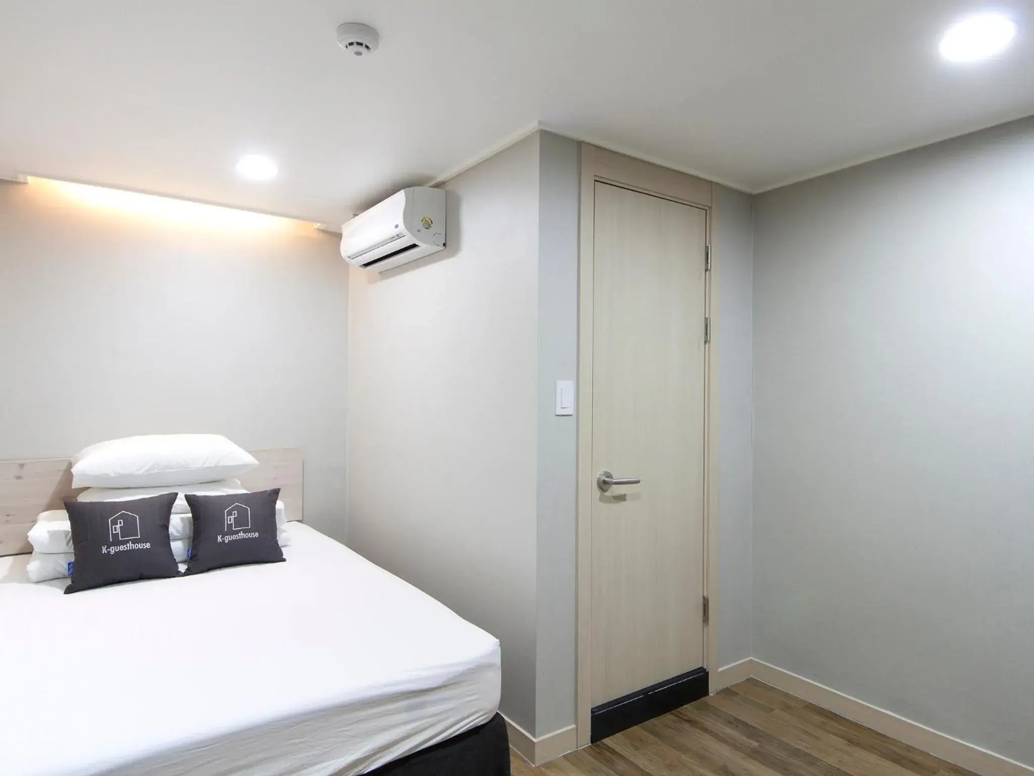 Bed in K-Guesthouse Premium Gangnam 1