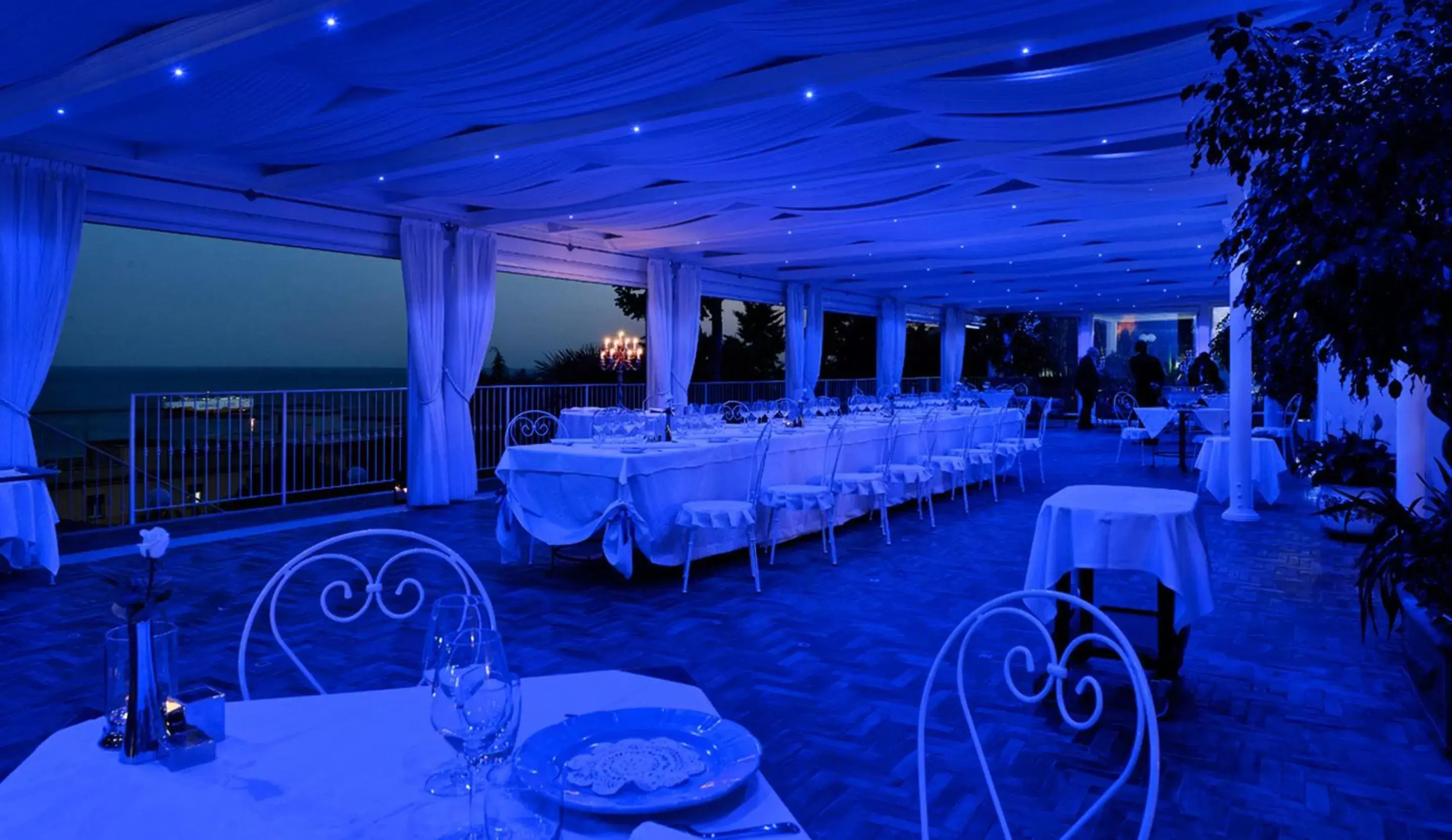 Restaurant/Places to Eat in Hotel Villa Poseidon & Events