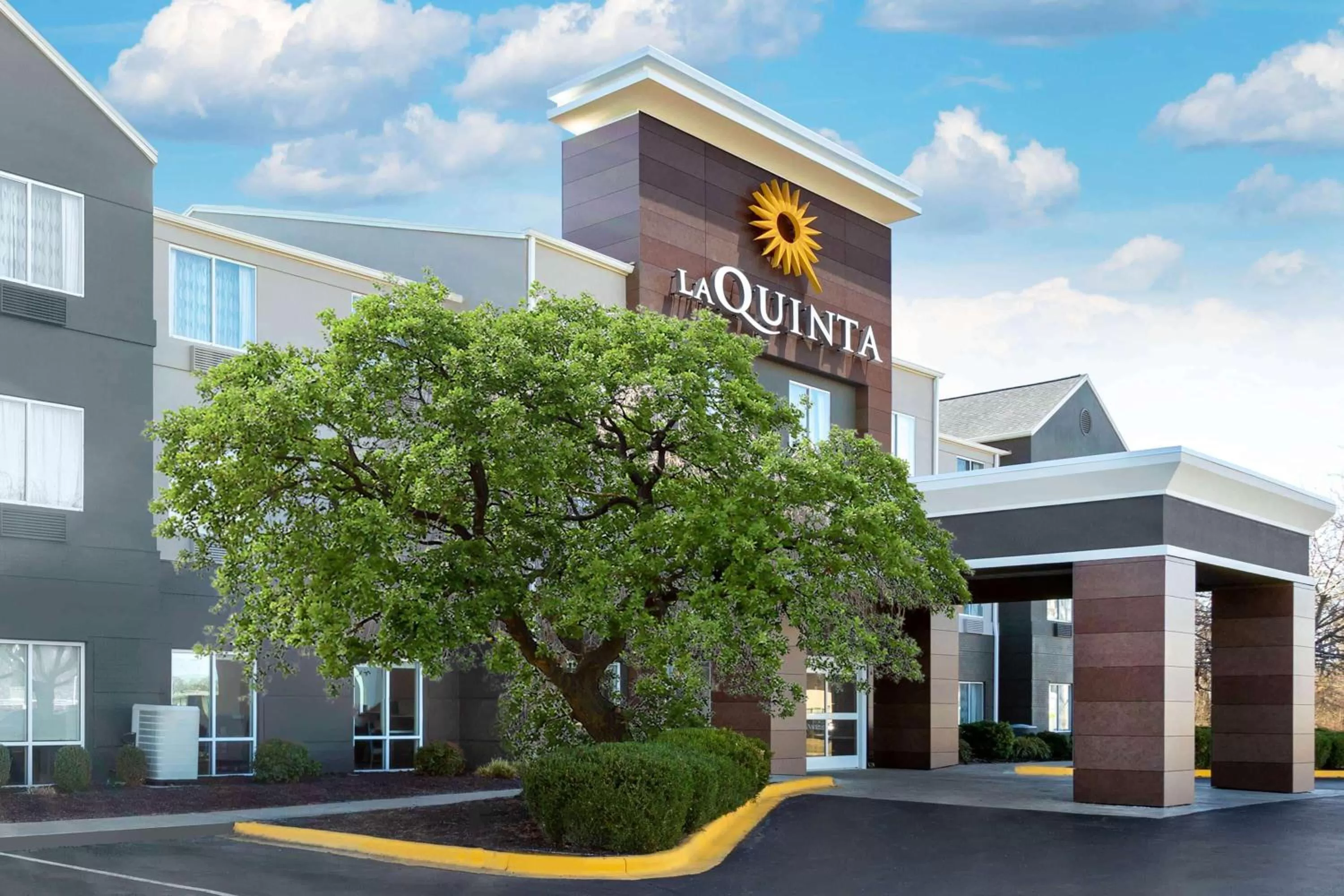 Property building in La Quinta by Wyndham Hopkinsville