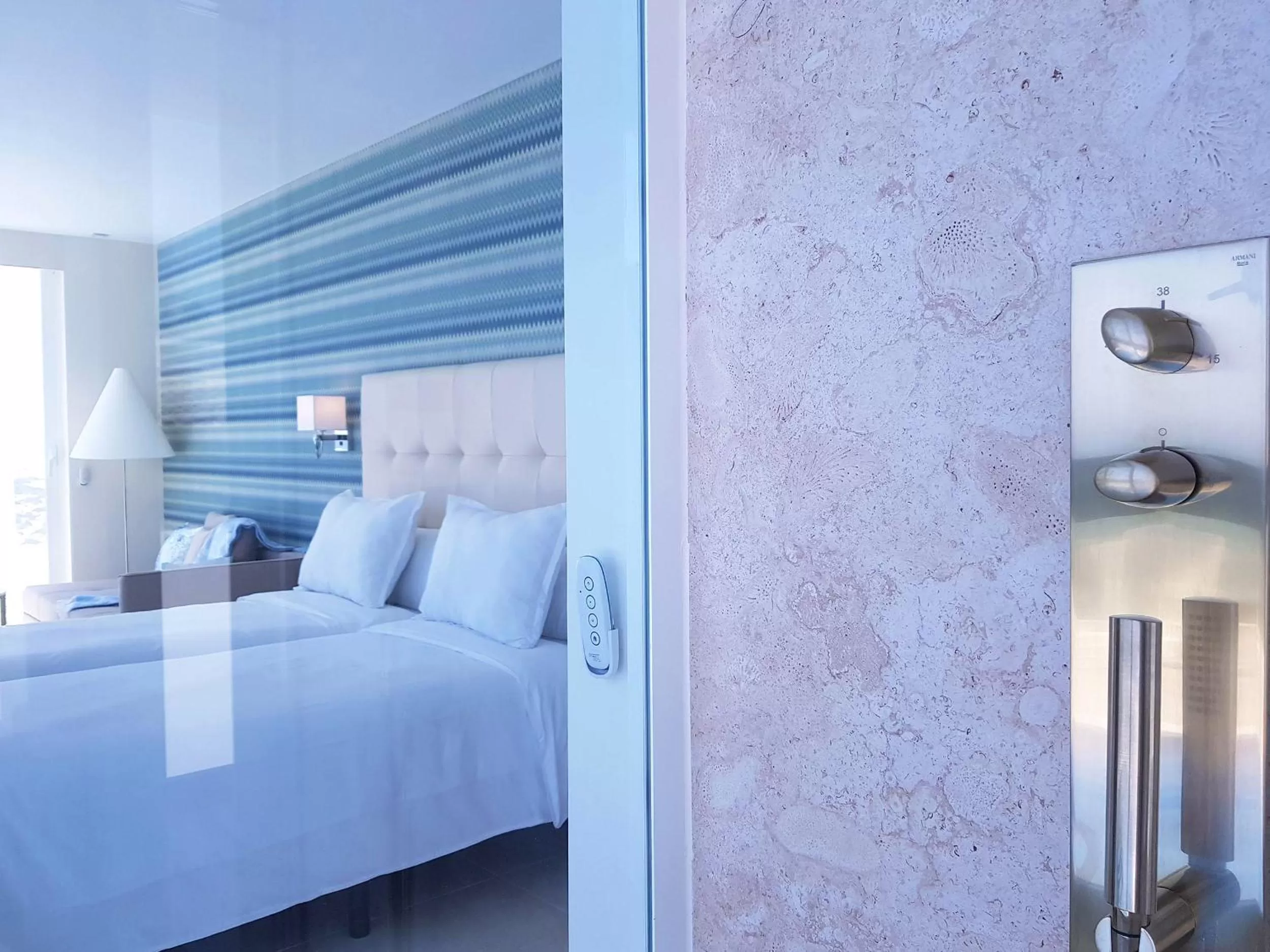 Shower, Bed in Hotel Boutique TAO Caleta Mar