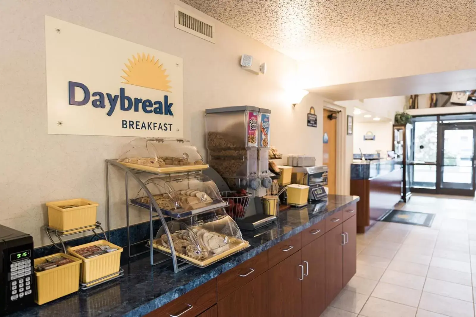 Continental breakfast in Days Inn by Wyndham Kuttawa/Eddyville