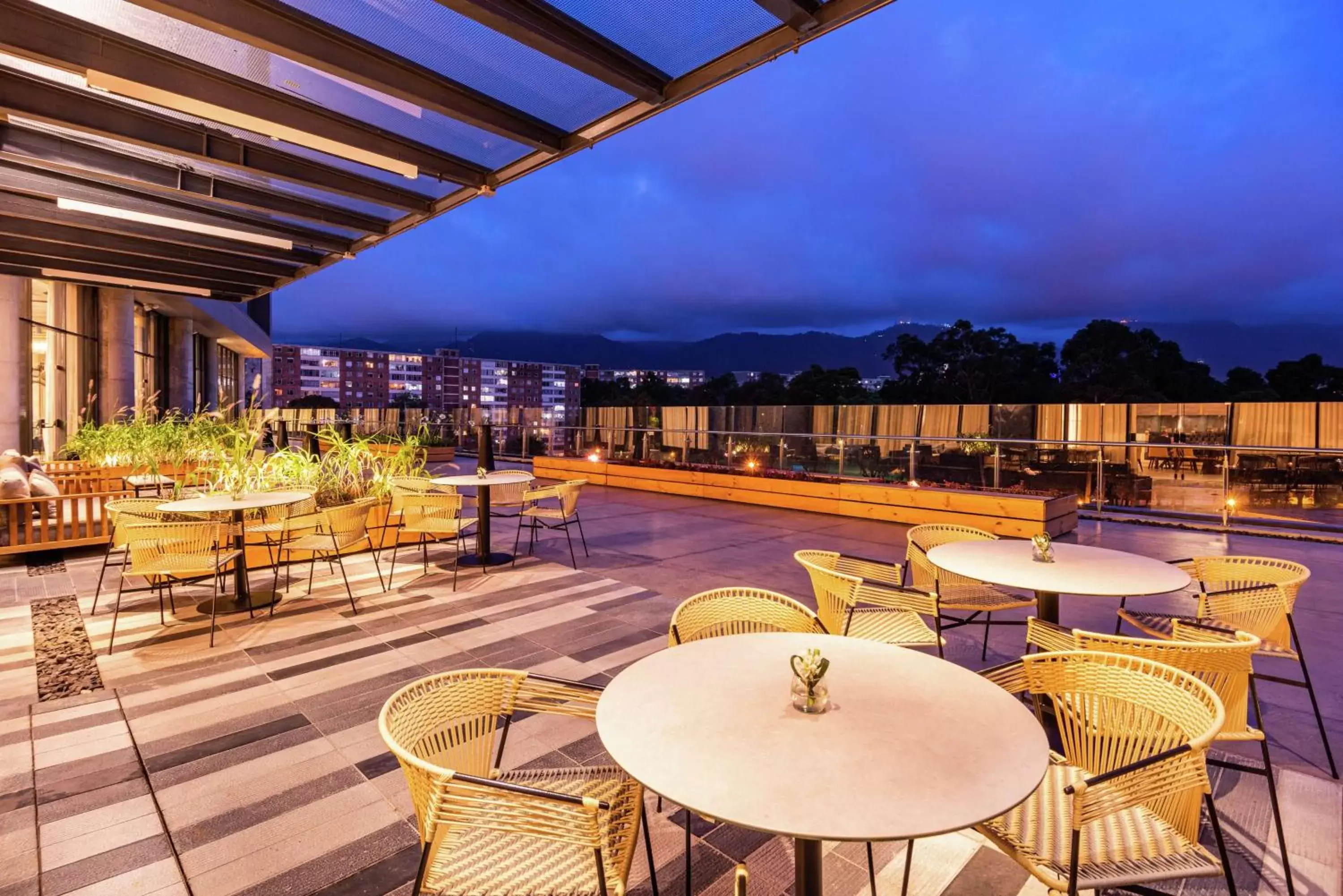 Patio, Lounge/Bar in Hilton Bogota Corferias