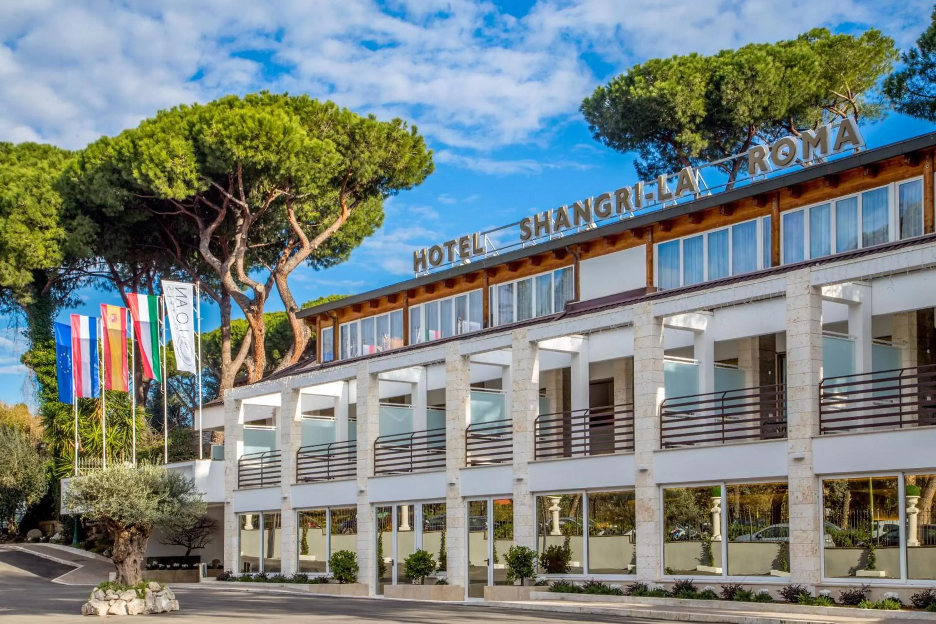 Property building in Hotel Shangri-La Roma by OMNIA hotels