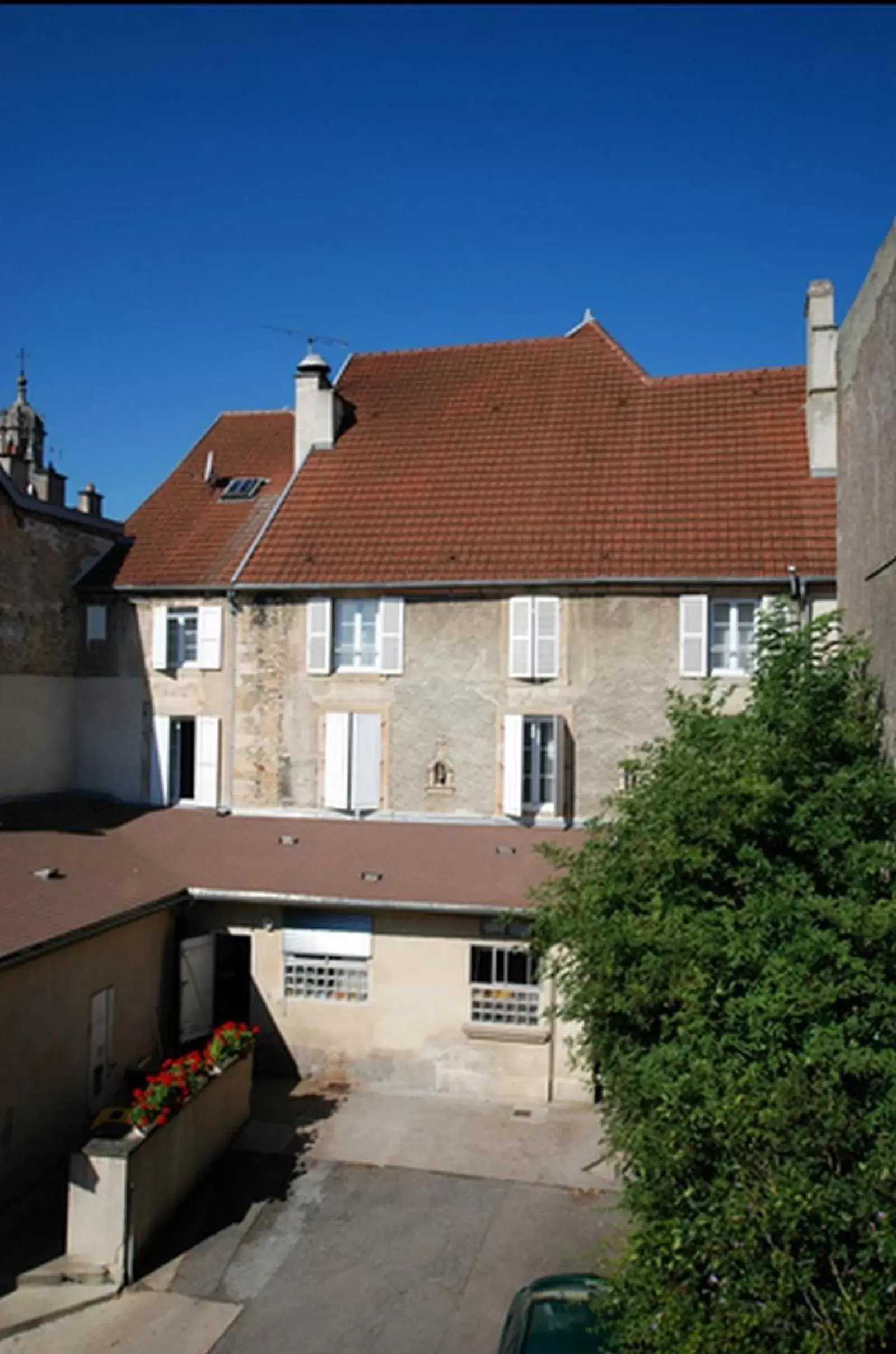 Facade/entrance, Property Building in Logis Grand Hôtel De L'Europe