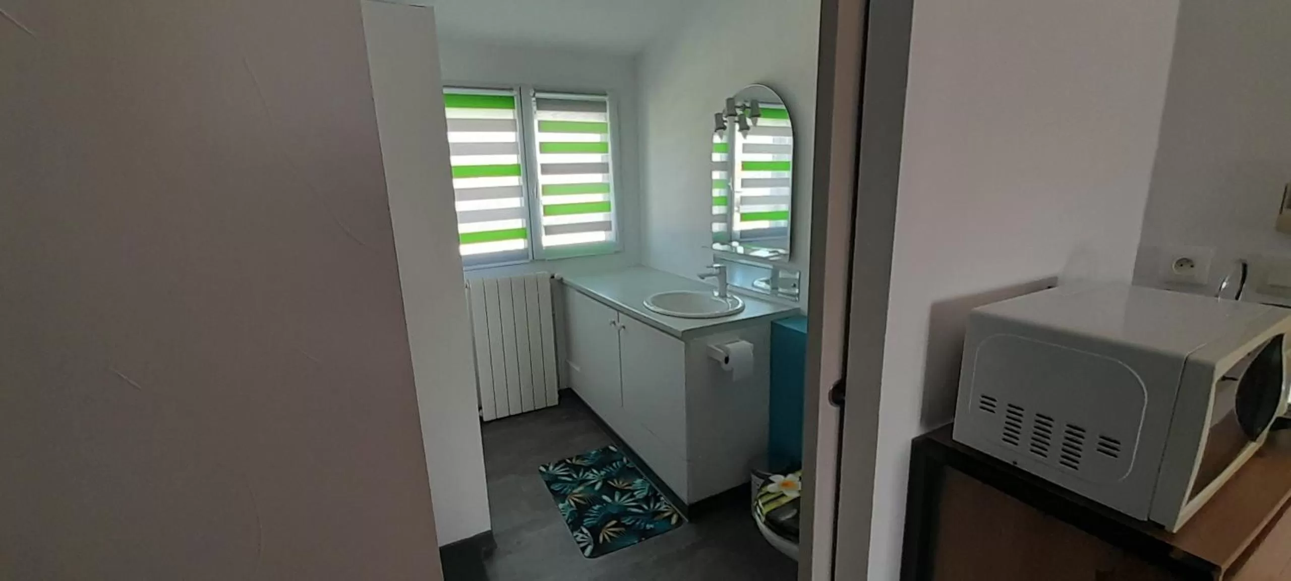 Kitchen/Kitchenette in chambre chez corinne et bernard