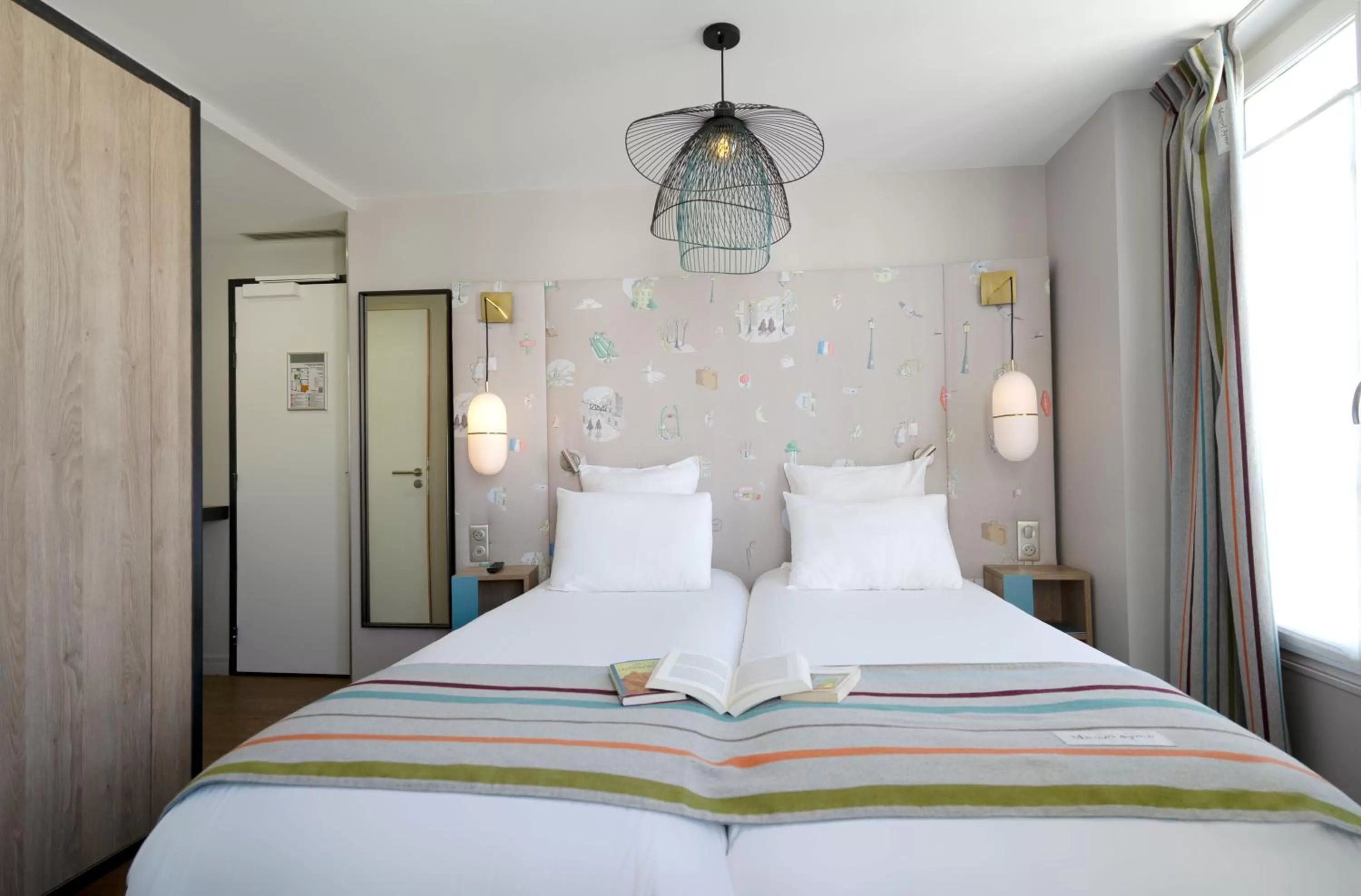 Bed in Hotel Litteraire Marcel Ayme, BW Premier Collection