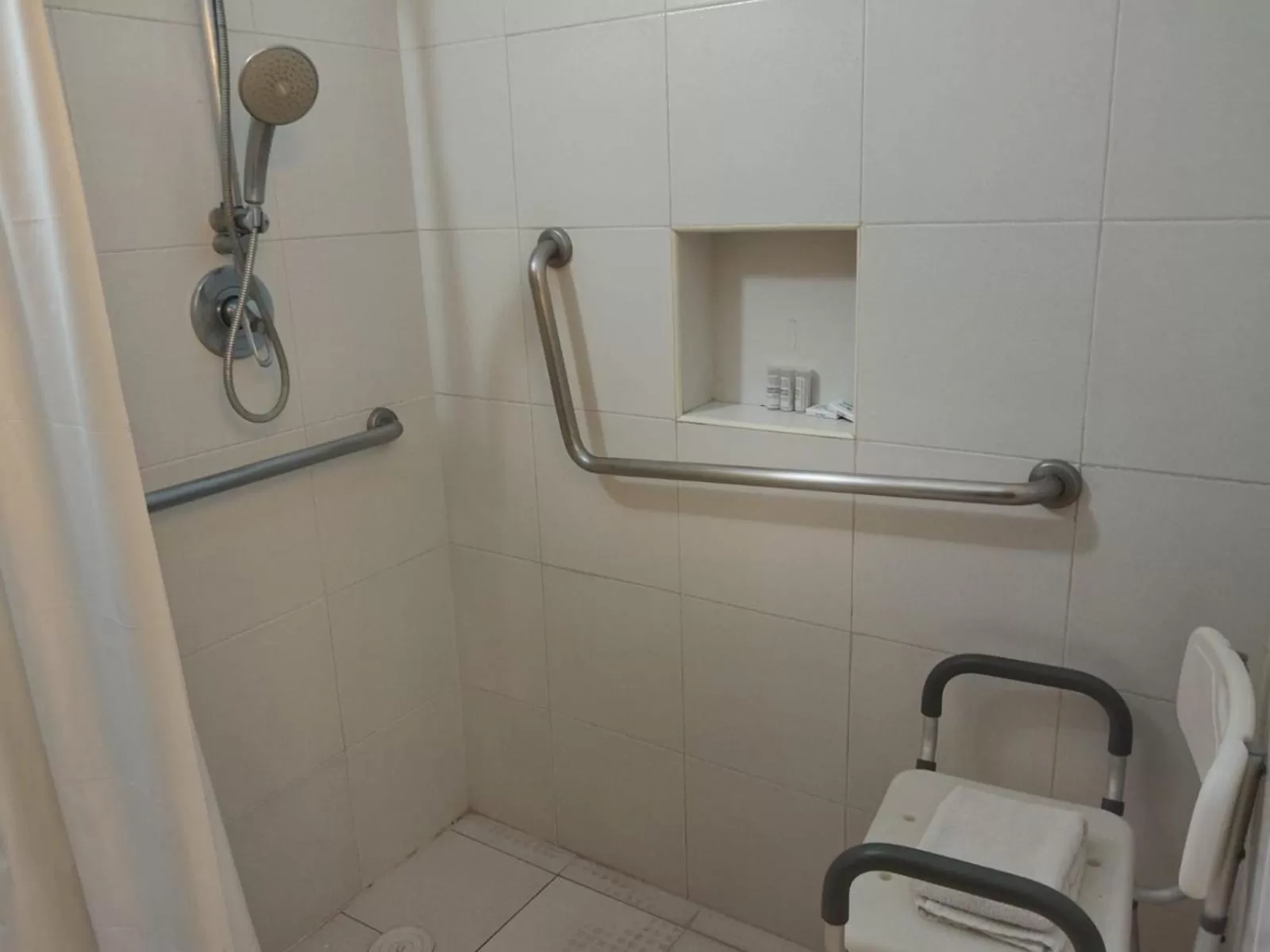 Shower in TRYP by Wyndham Chetumal