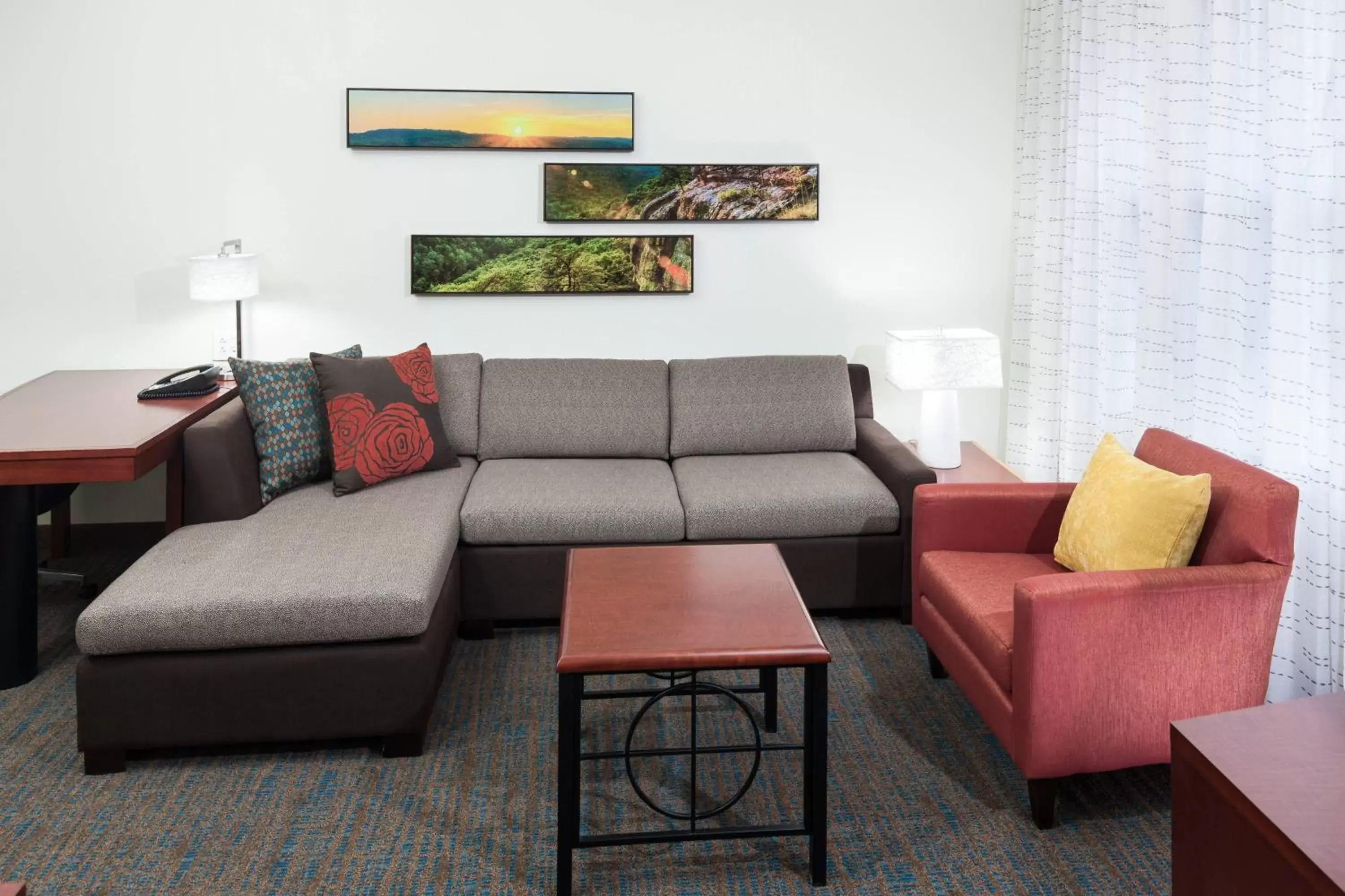 Living room, Seating Area in Residence Inn by Marriott Franklin Cool Springs