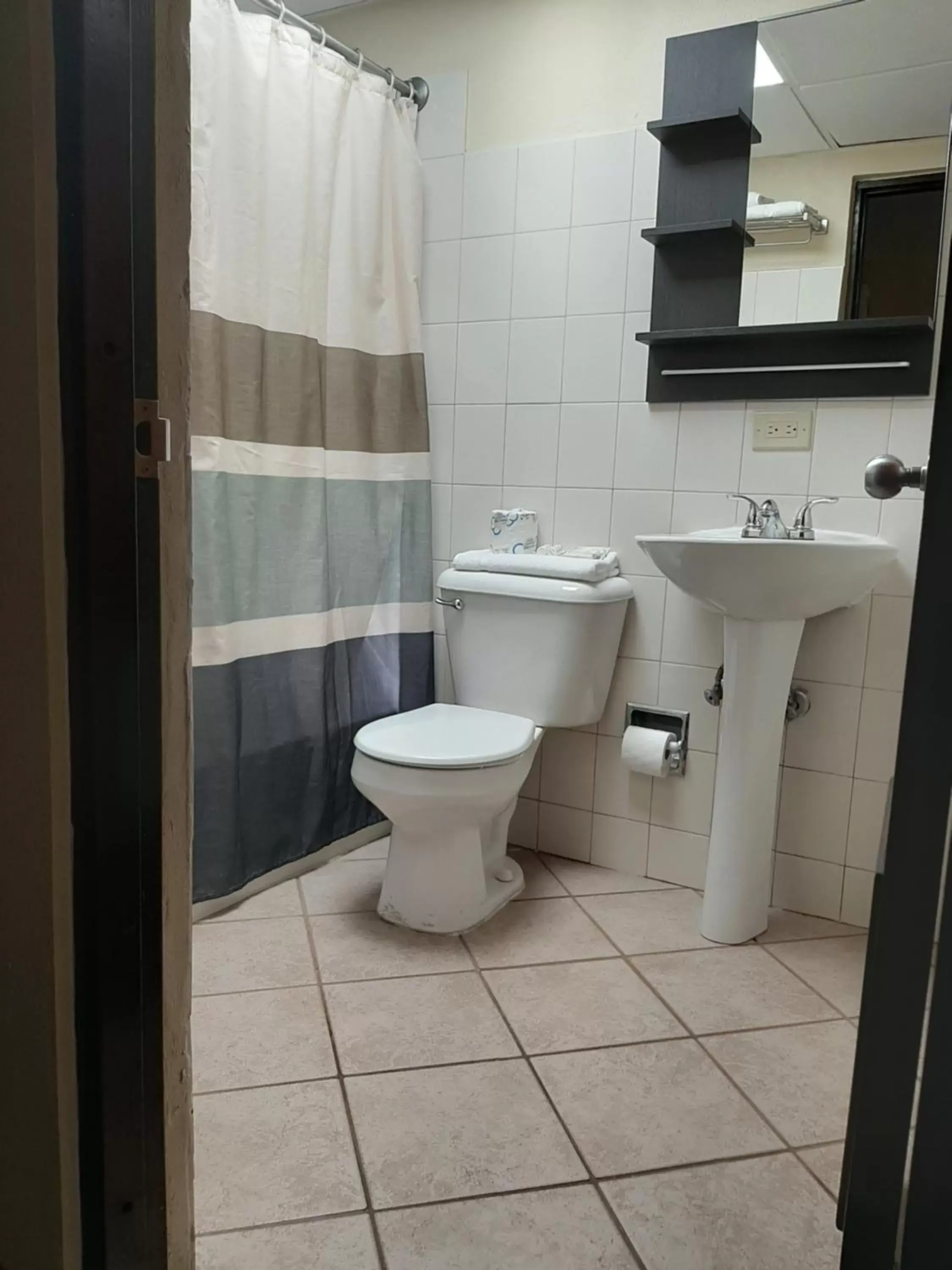 Bathroom in Hotel Villa del Sol