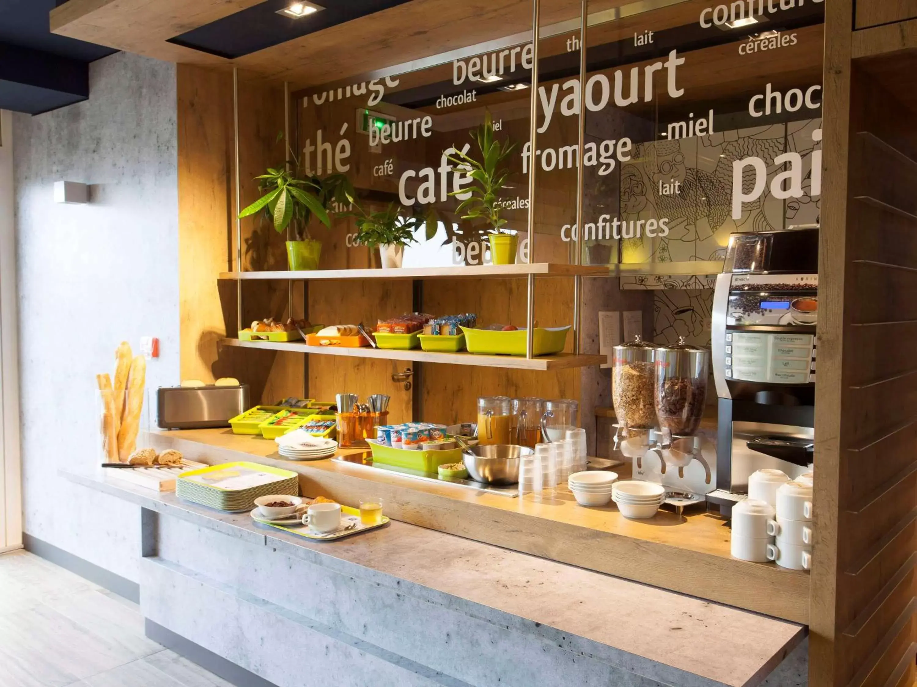 Restaurant/places to eat in ibis budget Cherbourg - La Glacerie