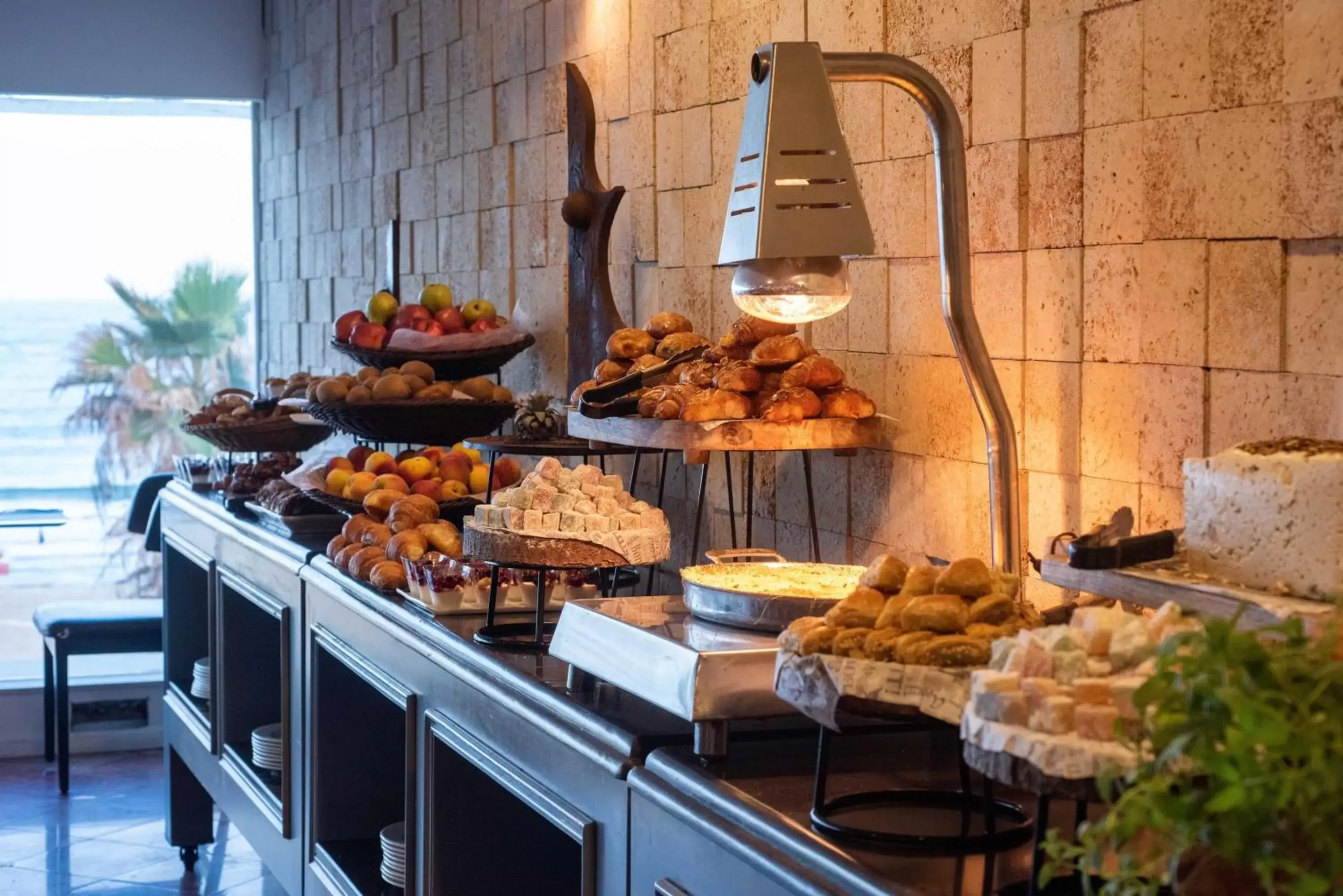 Restaurant/places to eat, Food in Crowne Plaza Tel Aviv Beach, an IHG Hotel