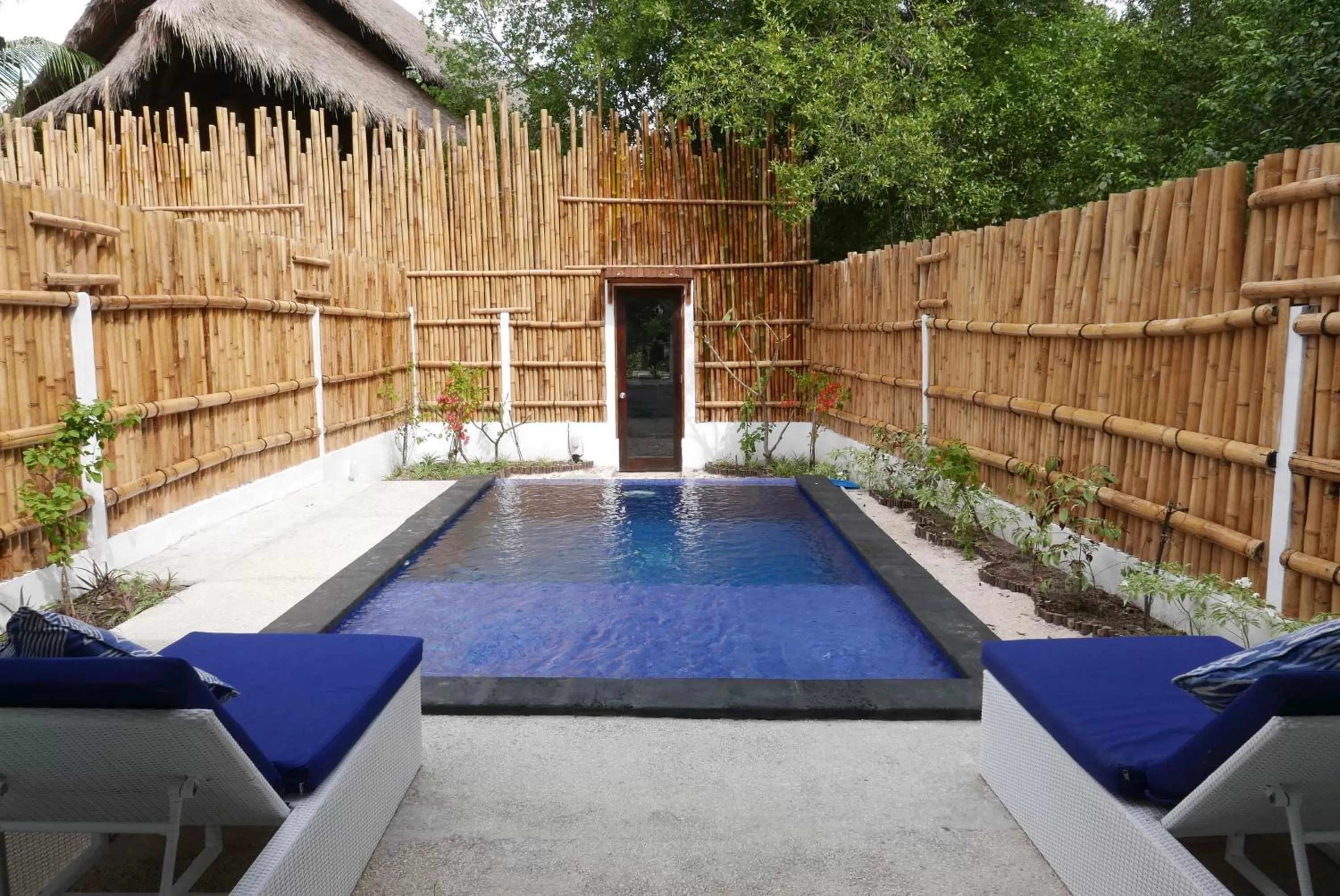 Swimming pool in Seri Resort Gili Meno - Adults Only