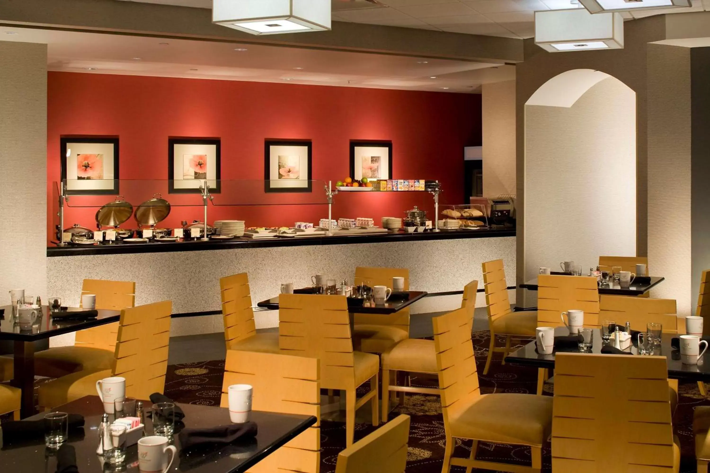 Breakfast, Restaurant/Places to Eat in DoubleTree by Hilton Pittsburgh Monroeville Convention Center