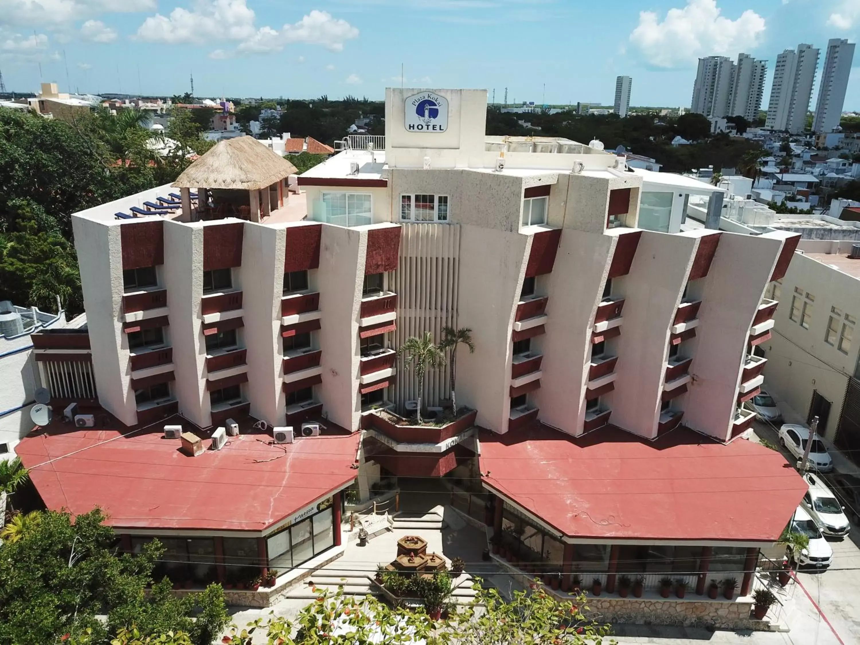 Property building, Bird's-eye View in Hotel Plaza Kokai Cancún
