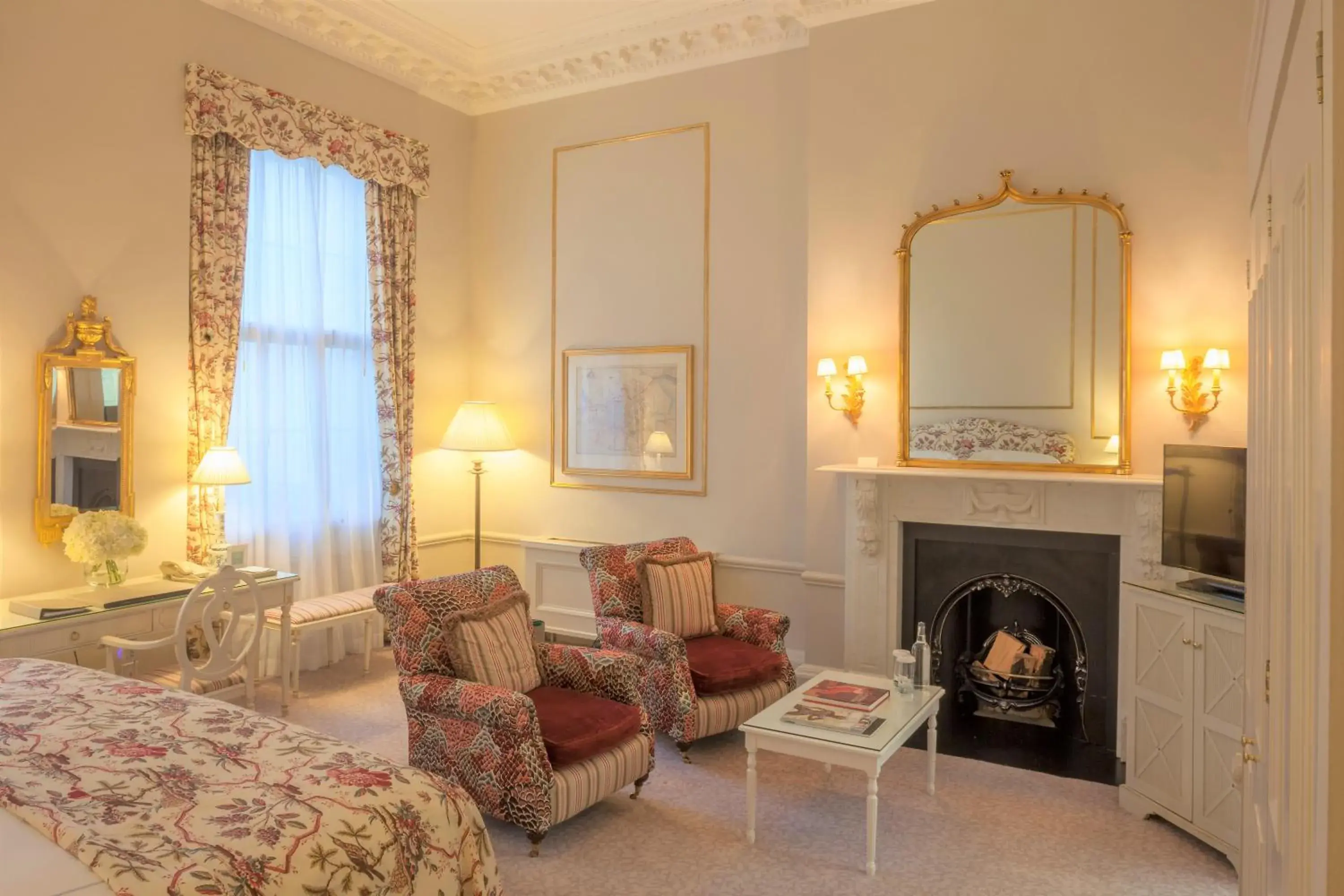 Living room, Seating Area in The Merrion Hotel