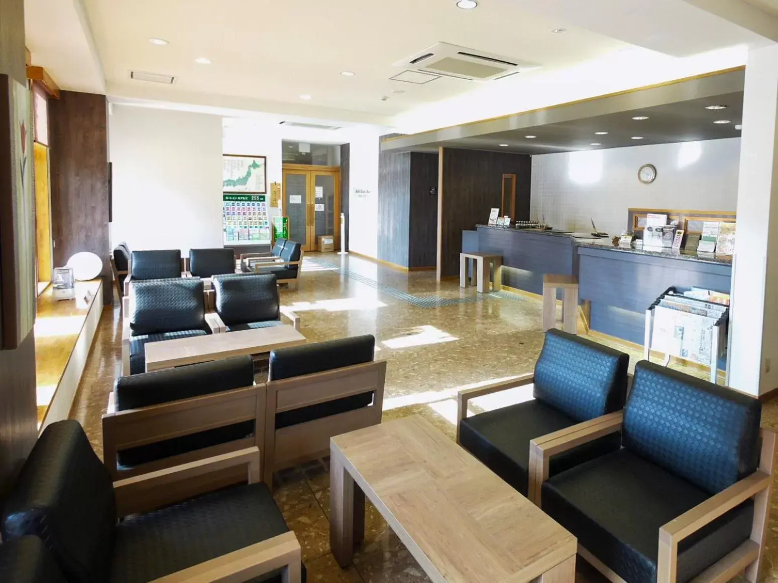 Lobby or reception in Hotel Route-Inn Suwa Inter Lobby or reception in Hotel Route-Inn Suwa Inter