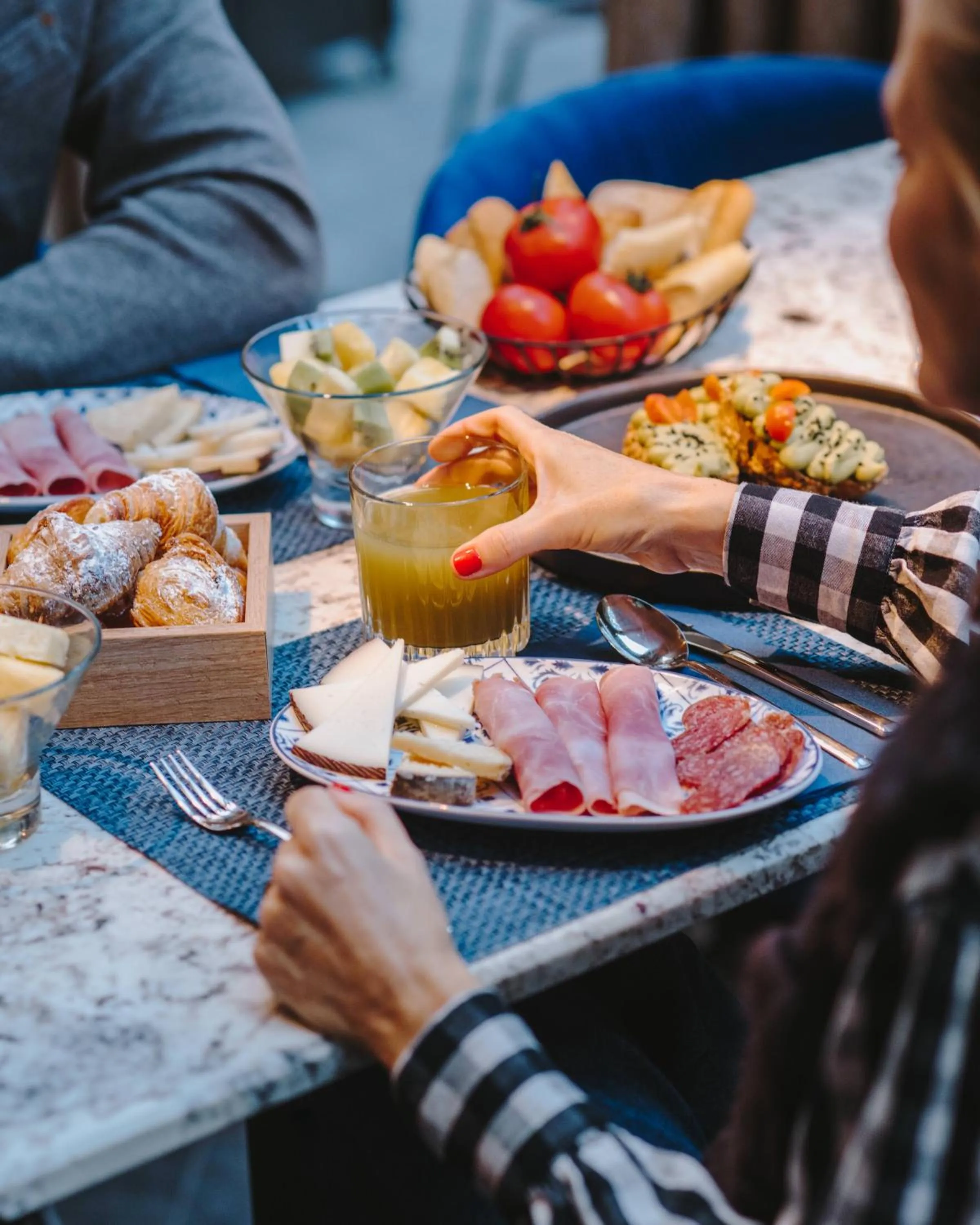 Breakfast in Gallery Hotel 4 Sup