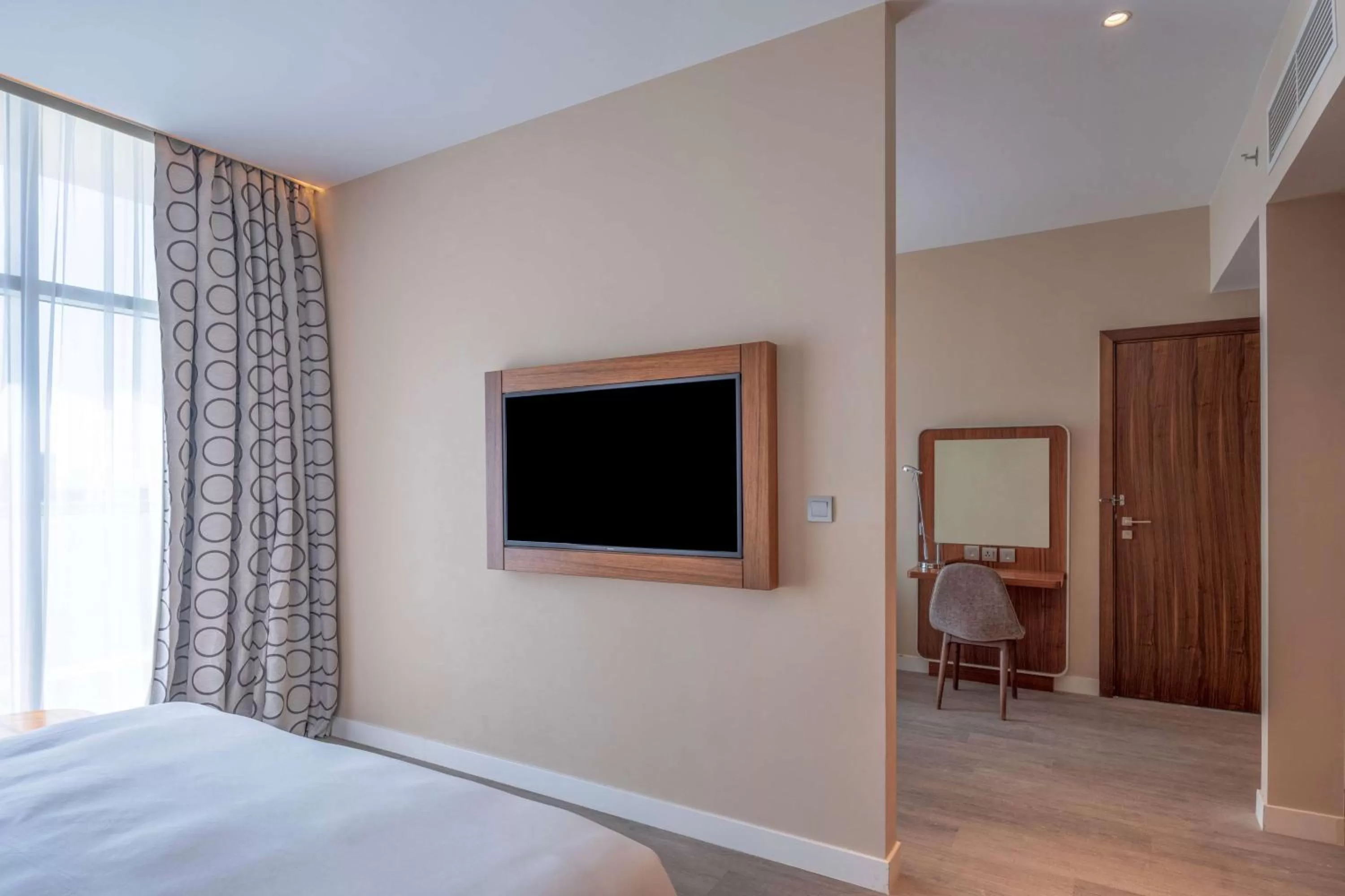 TV and multimedia, Bed in Radisson Resort Ras Al Khaimah Marjan Island