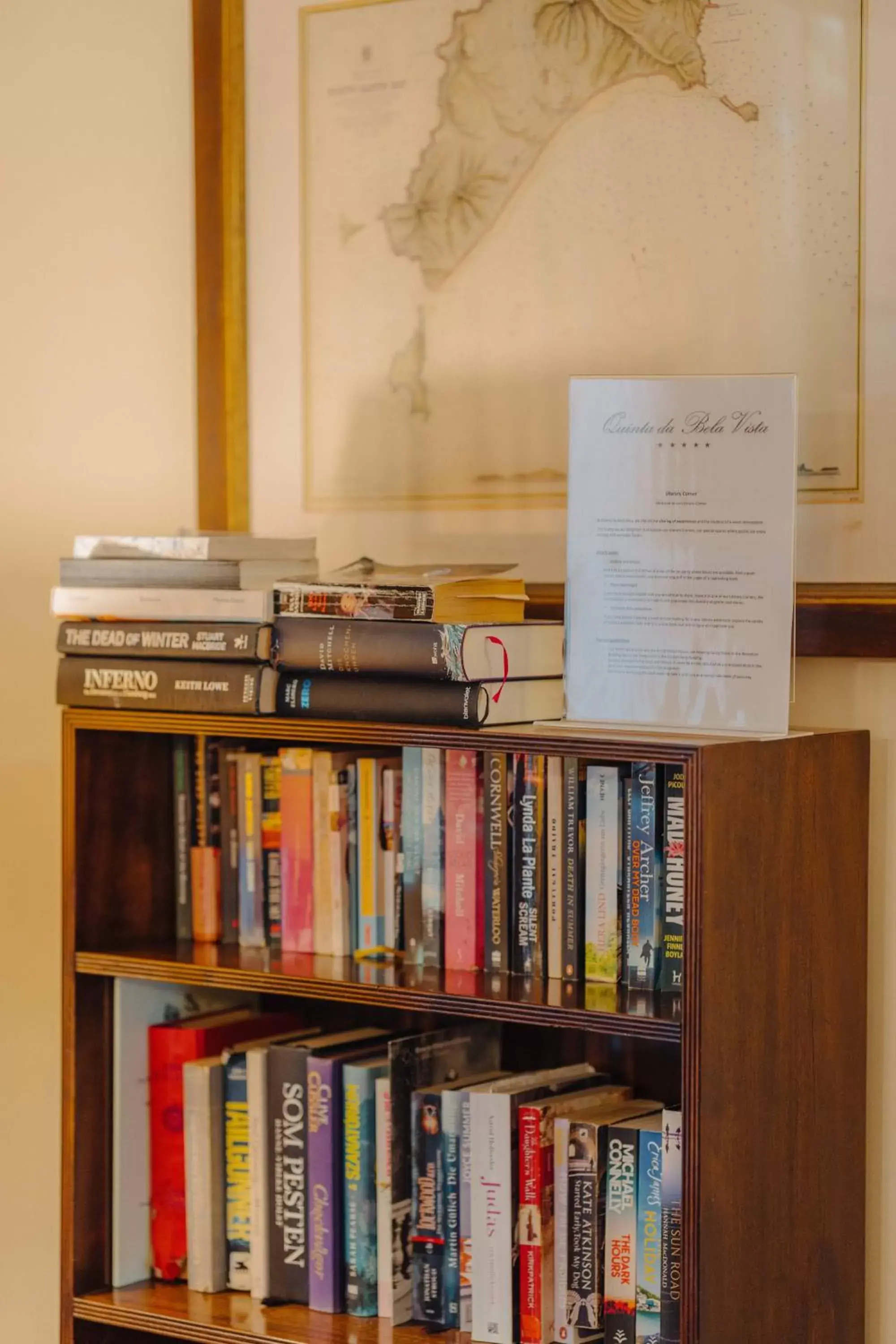 Library in Quinta da Bela Vista