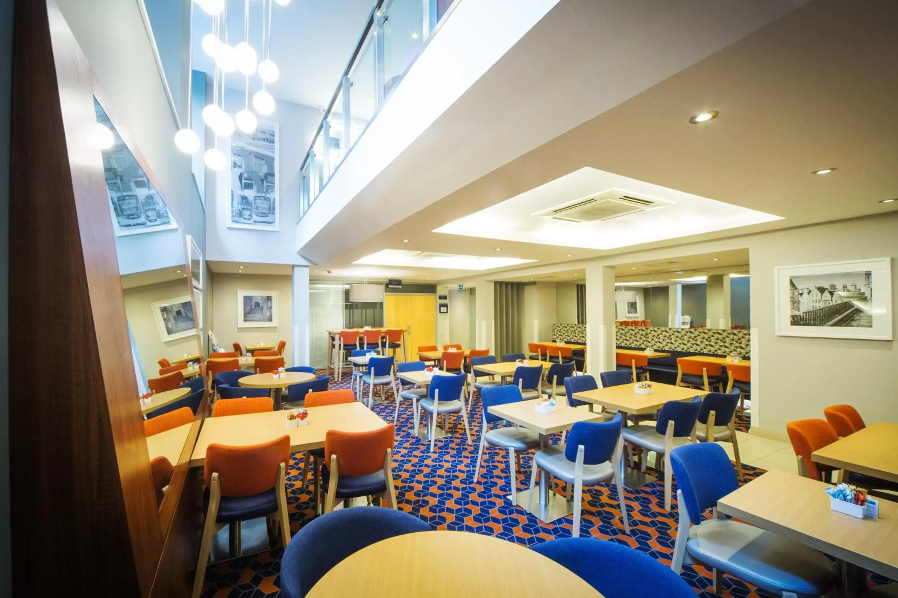 Breakfast in Holiday Inn Express Edinburgh – Royal Mile by IHG Breakfast in Holiday Inn Express Edinburgh – Royal Mile by IHG