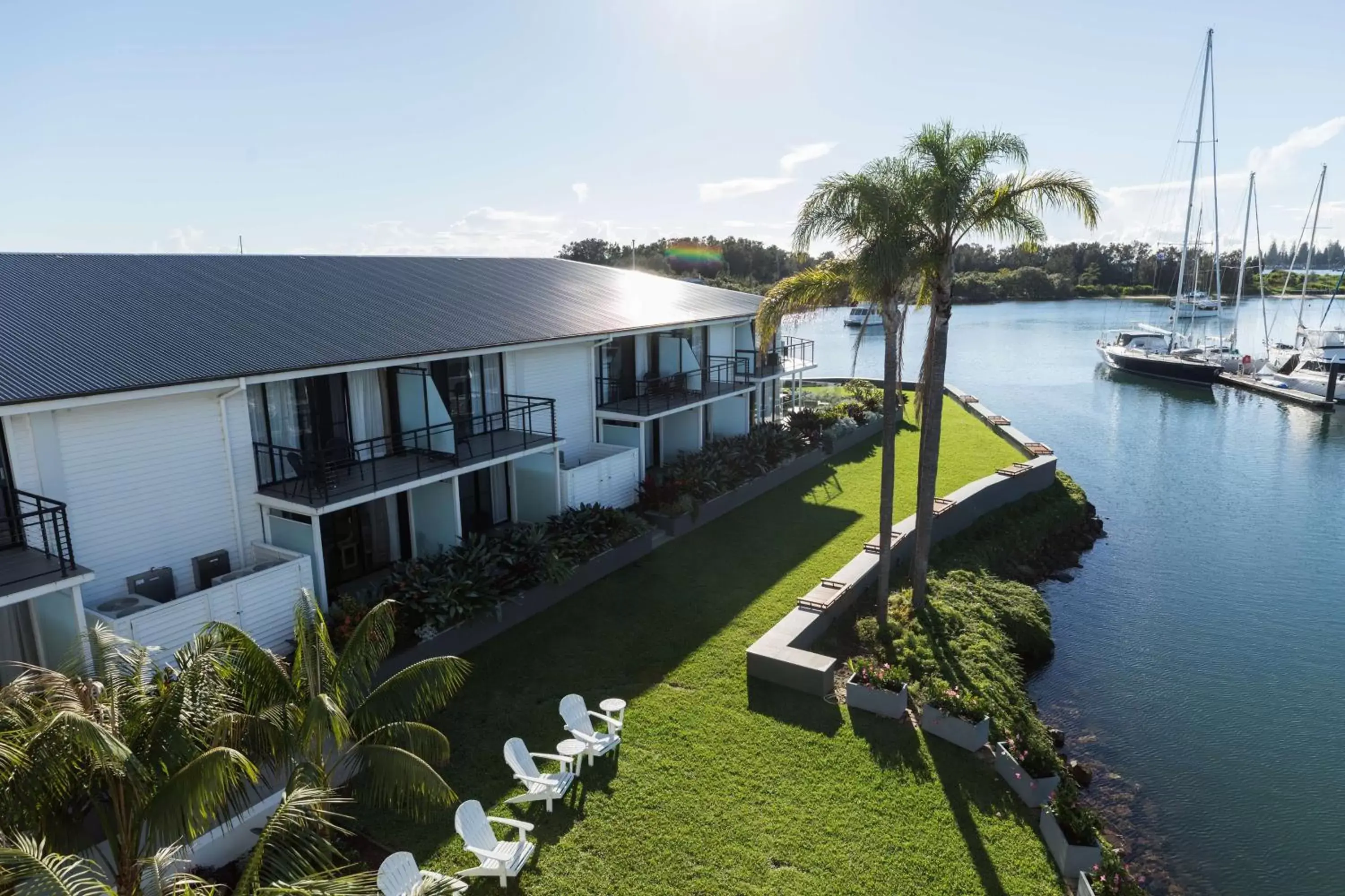 Property building in Sails Port Macquarie by Rydges