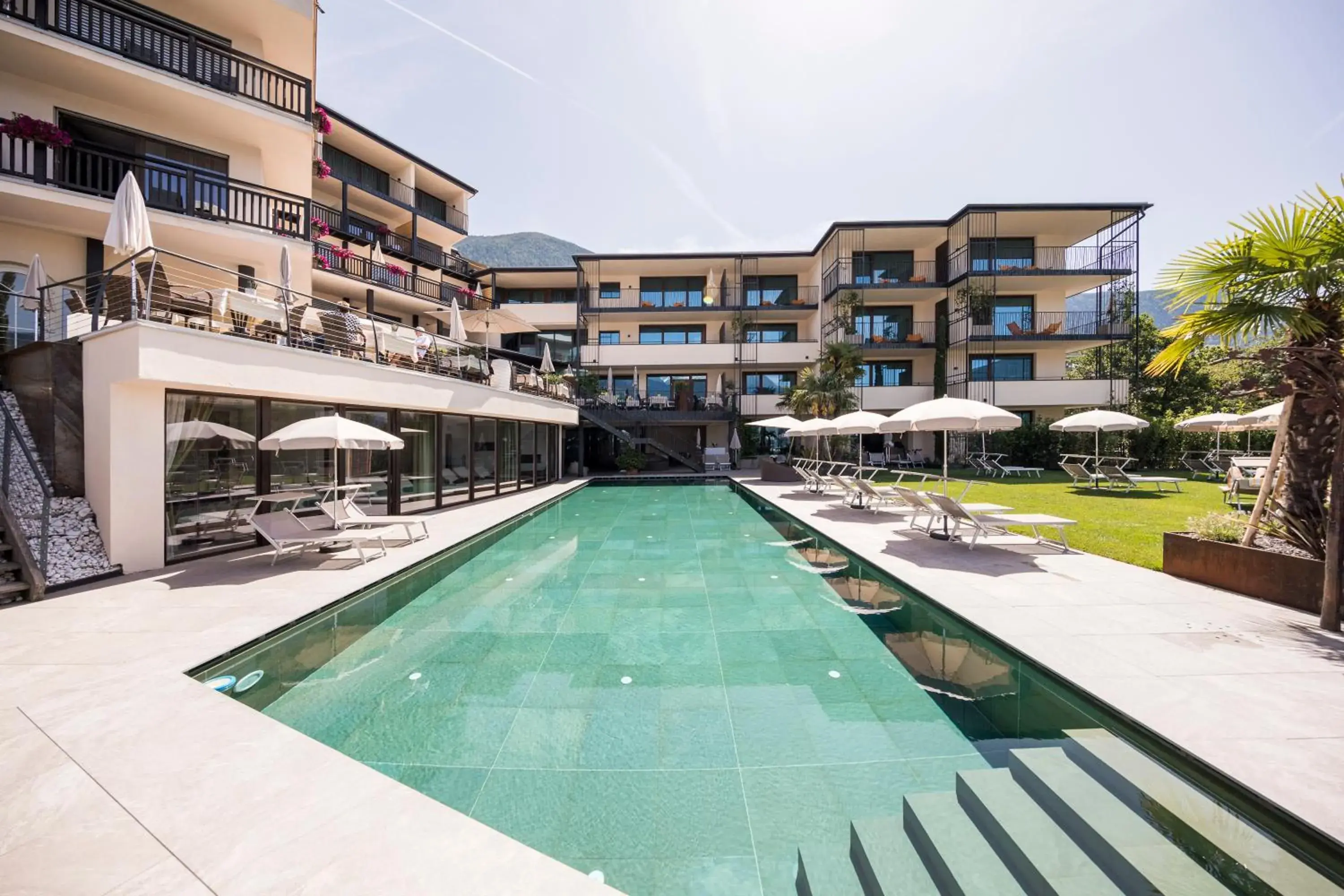 Swimming Pool in Hotel Der Weinmesser