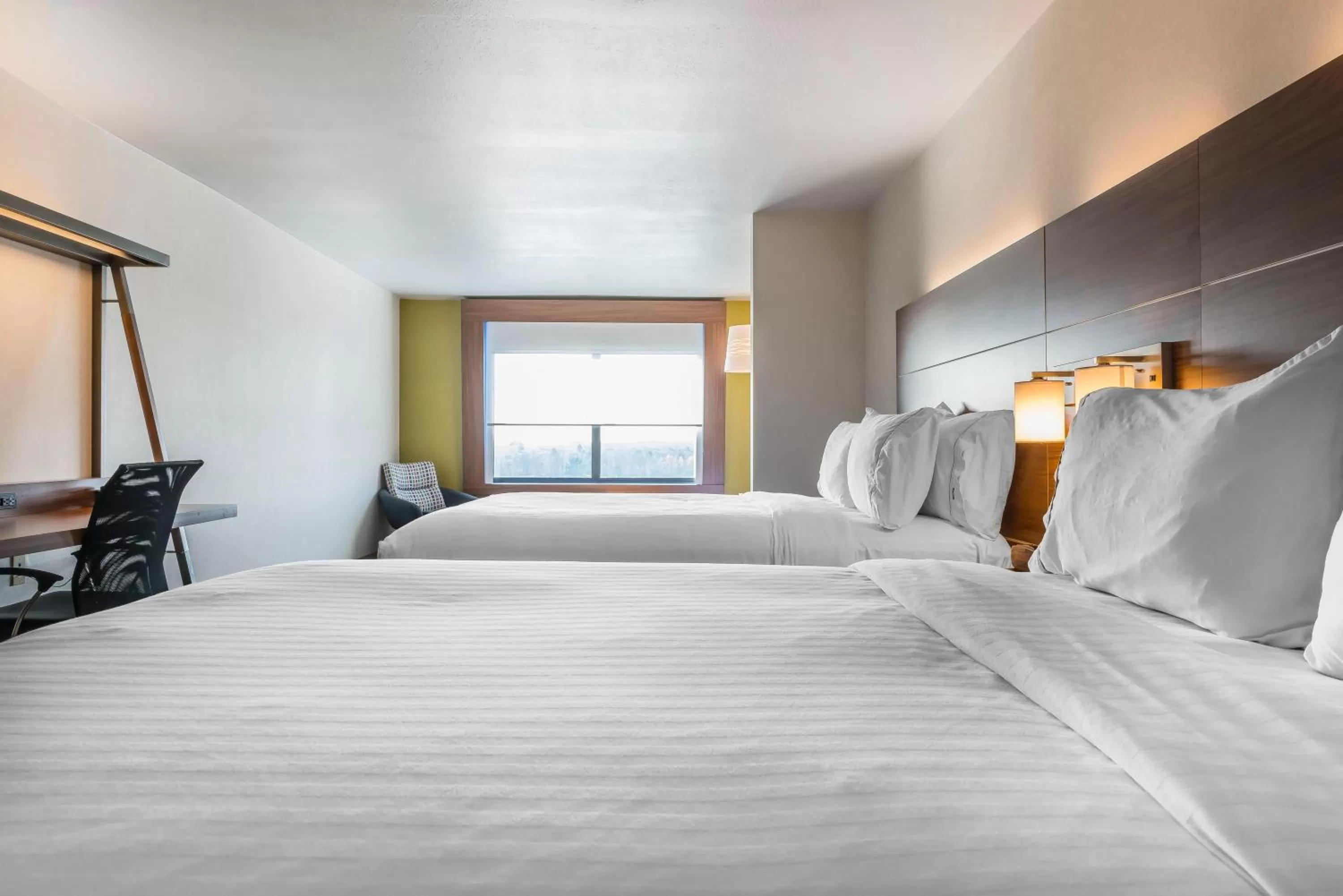 Photo of the whole room, Bed in Holiday Inn Express & Suites Clarion by IHG