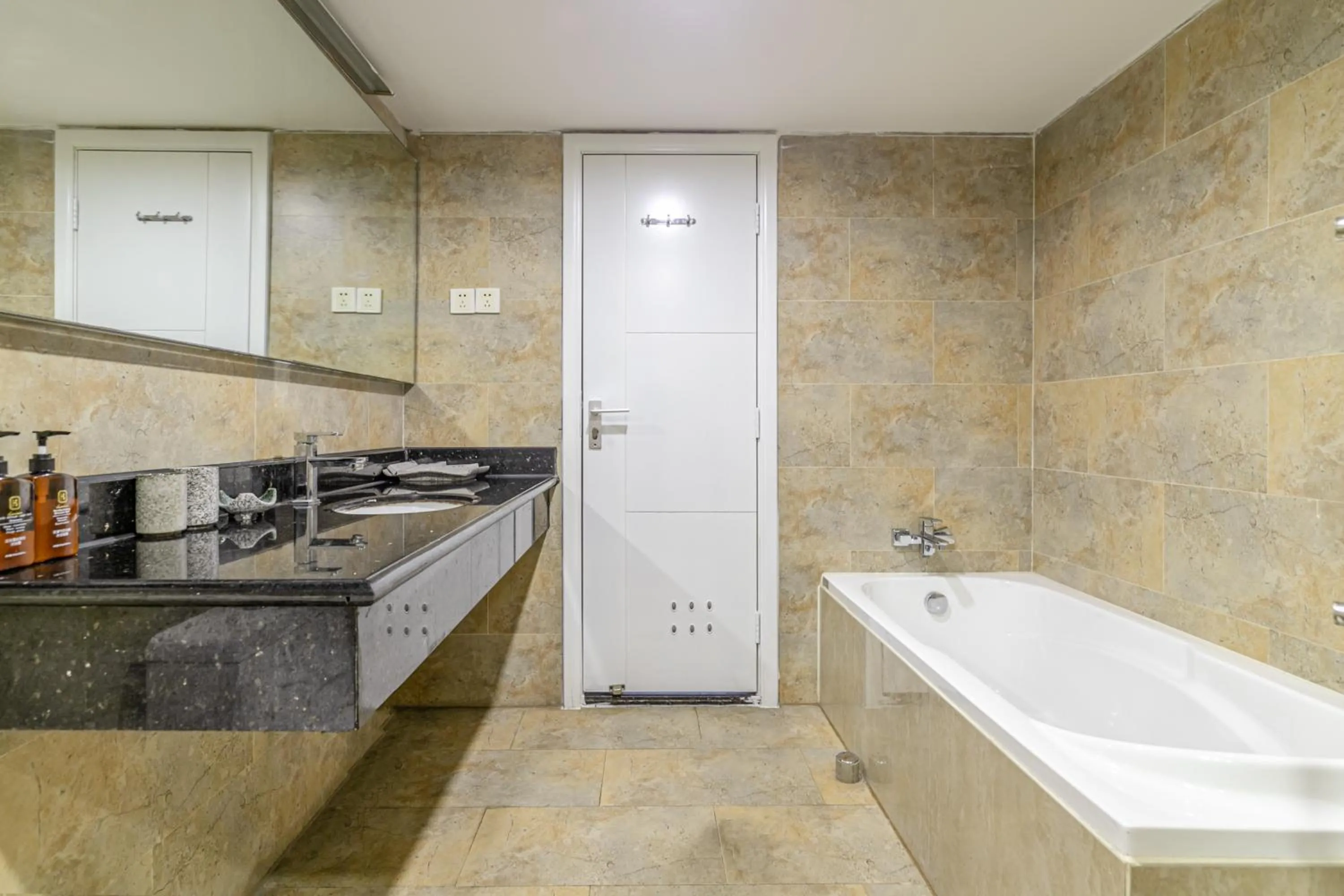 Bathroom in Guangzhou The Royal Garden Hotel