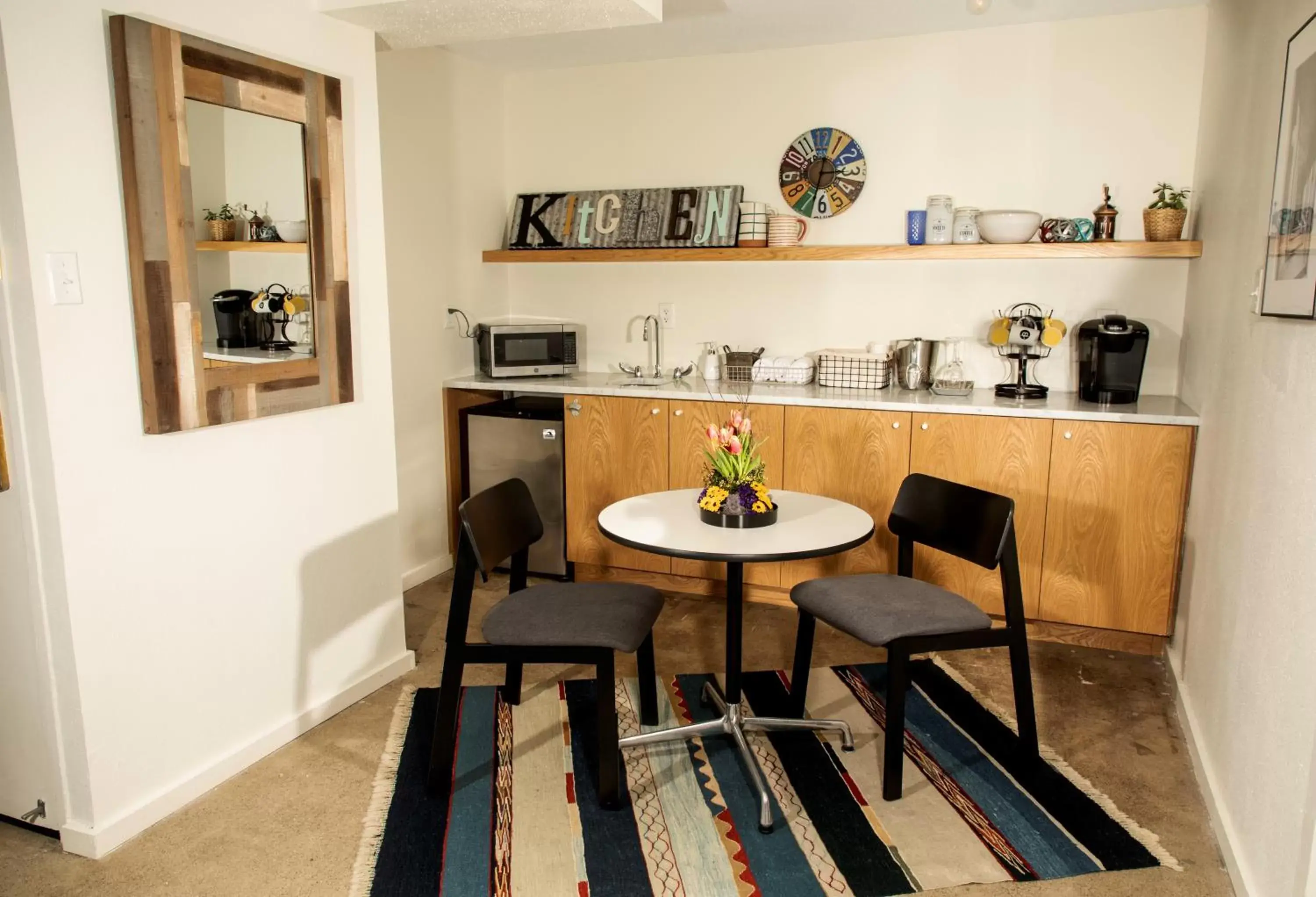 Kitchen or kitchenette, Dining Area in Trumbull and Porter - Detroit Downtown