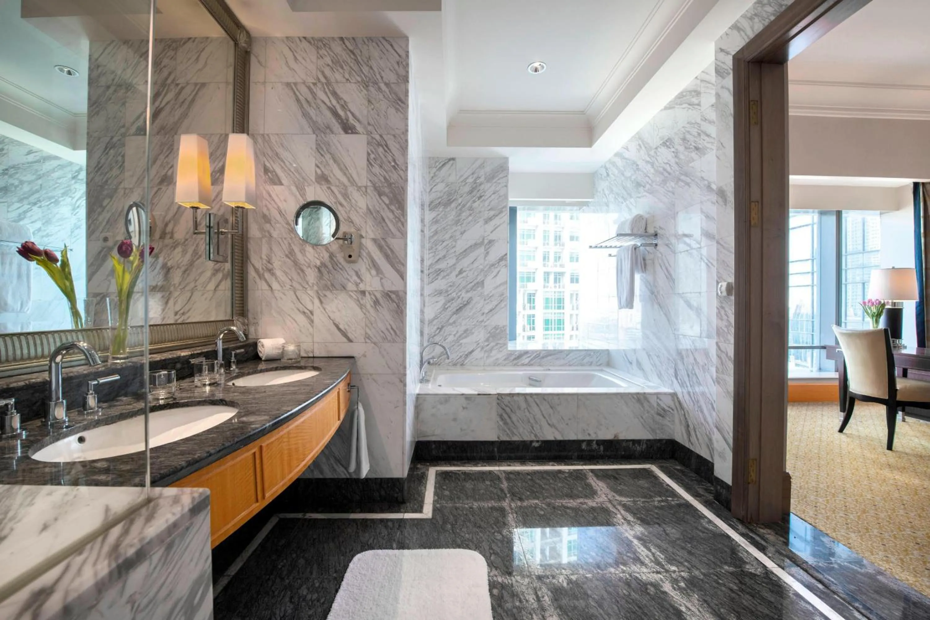 Bathroom in The Ritz-Carlton Jakarta, Mega Kuningan