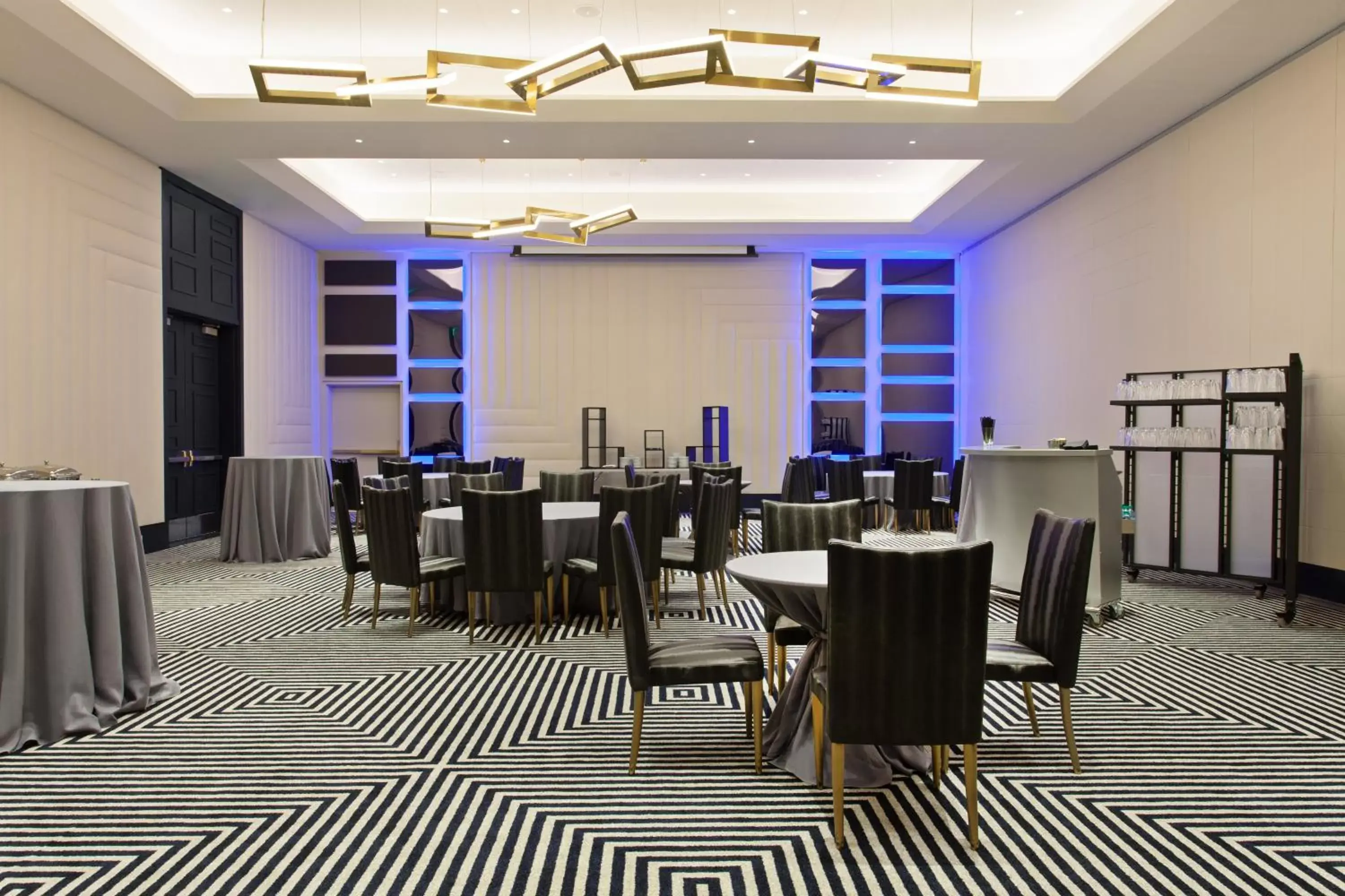 Banquet/Function facilities, Restaurant/Places to Eat in Hotel Indigo - Los Angeles Downtown, an IHG Hotel