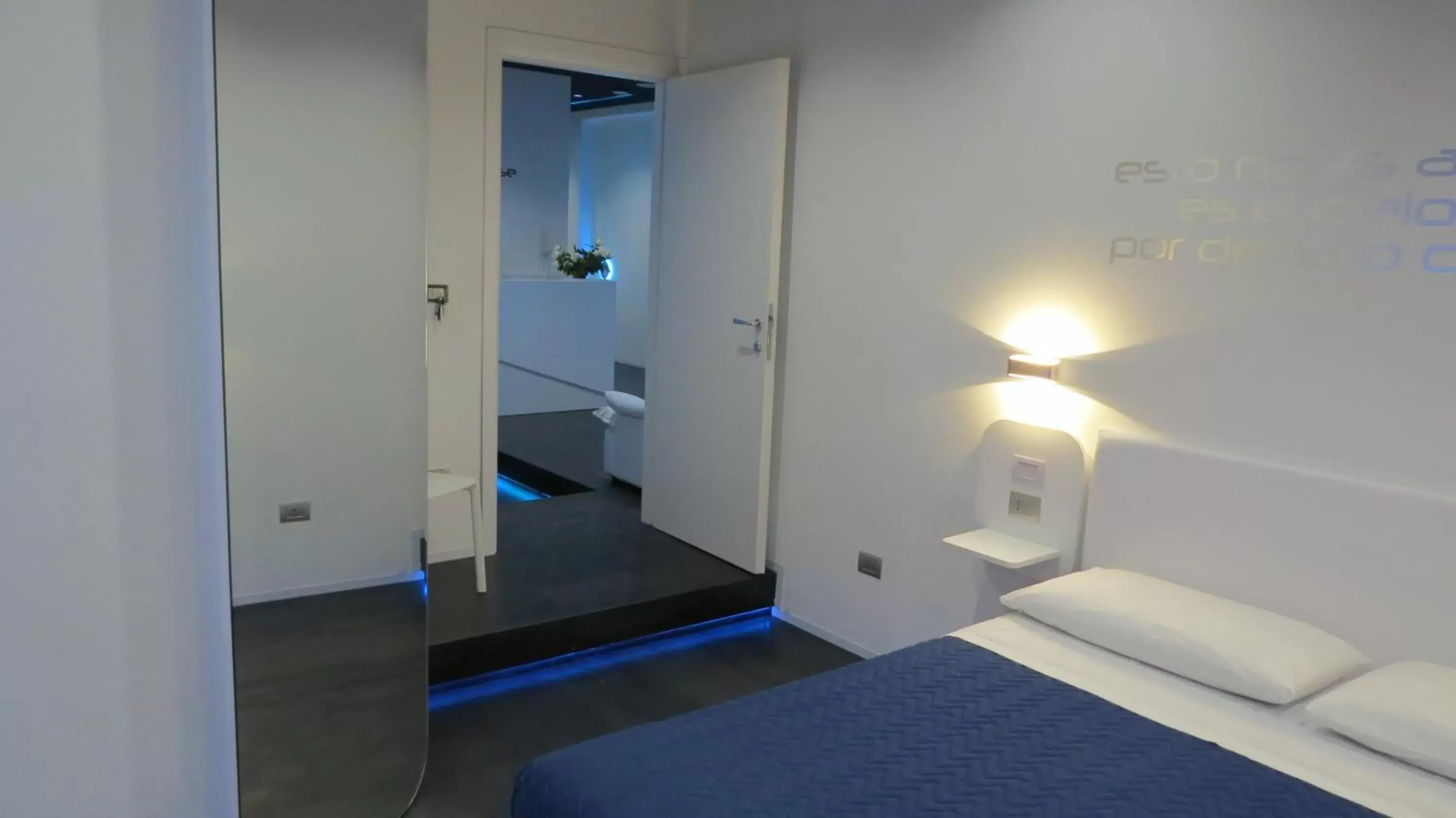 Double Room with Terrace in Skyhouse Beverello Double Room with Terrace in Skyhouse Beverello