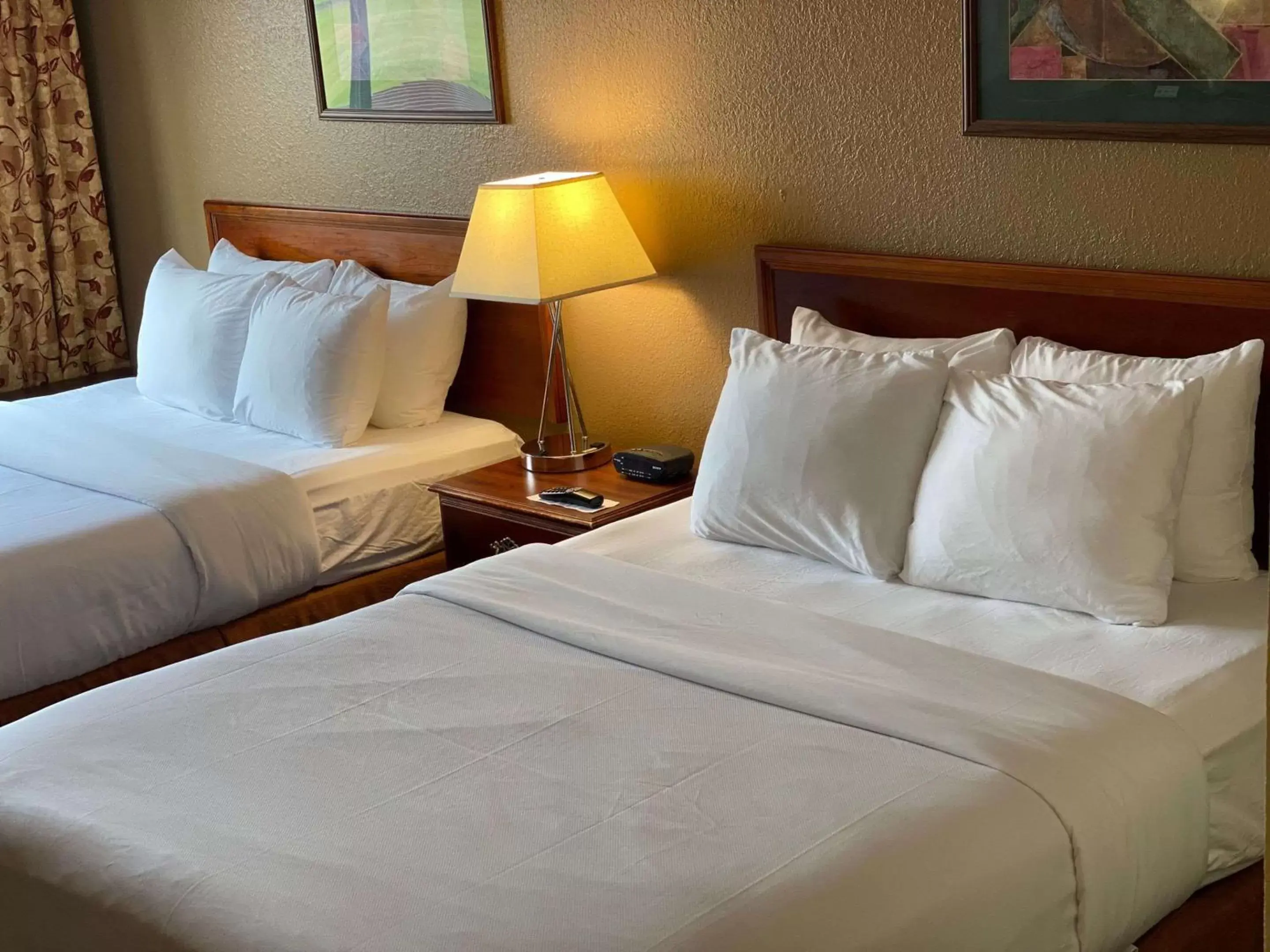 Bed in Comfort Inn & Suites at I-74 and 155
