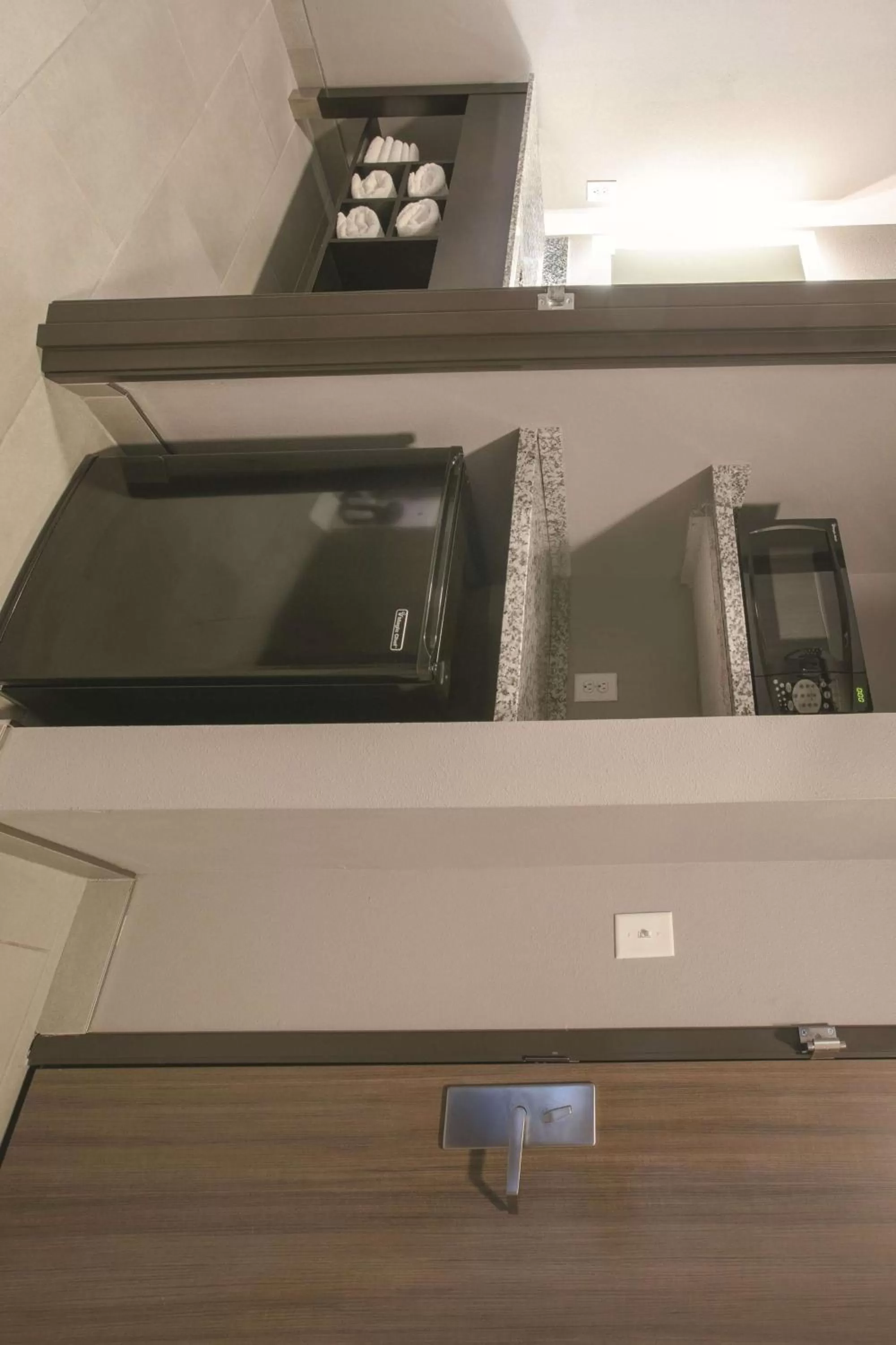 Photo of the whole room in La Quinta by Wyndham Amarillo Airport