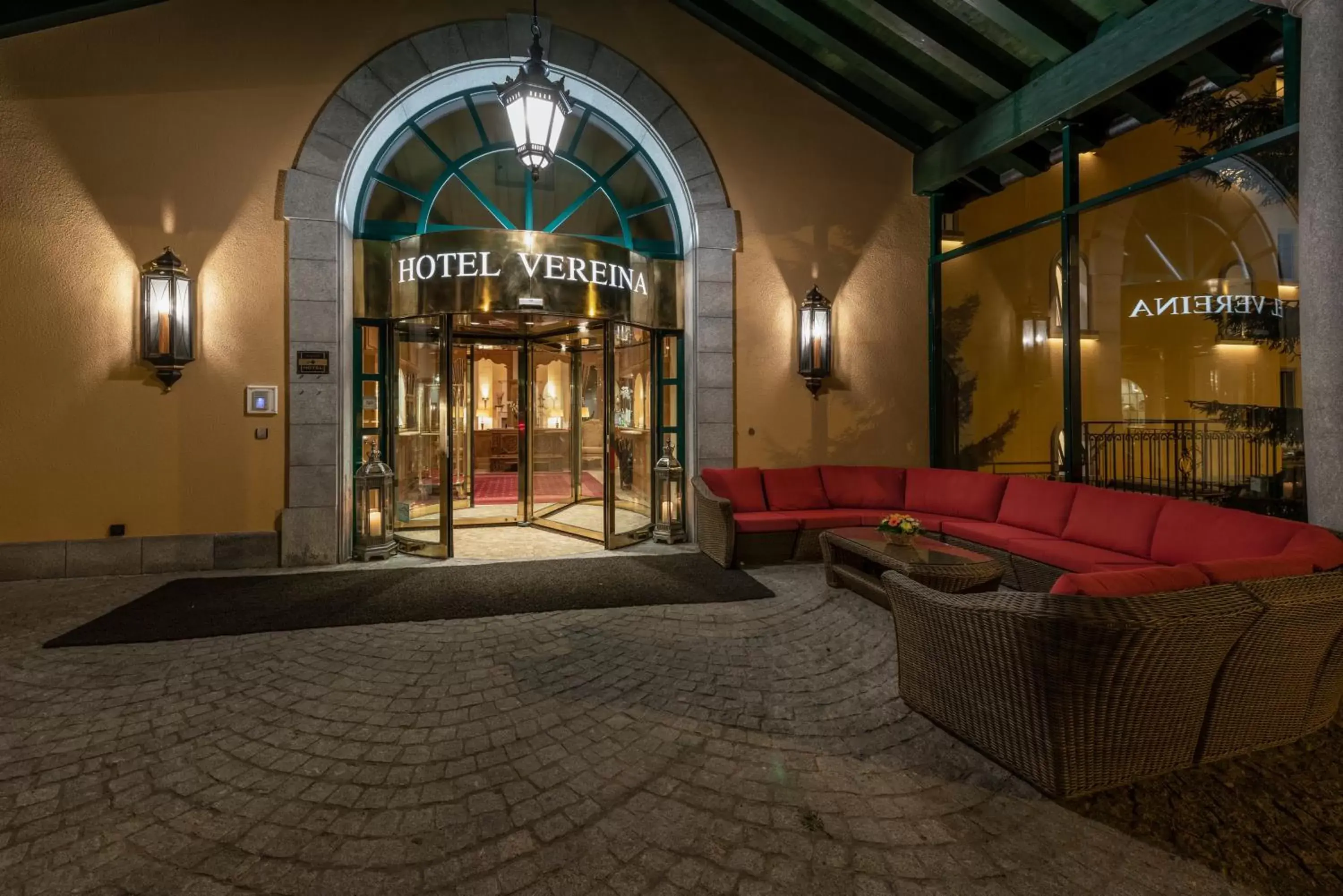 Facade/entrance in Hotel Vereina