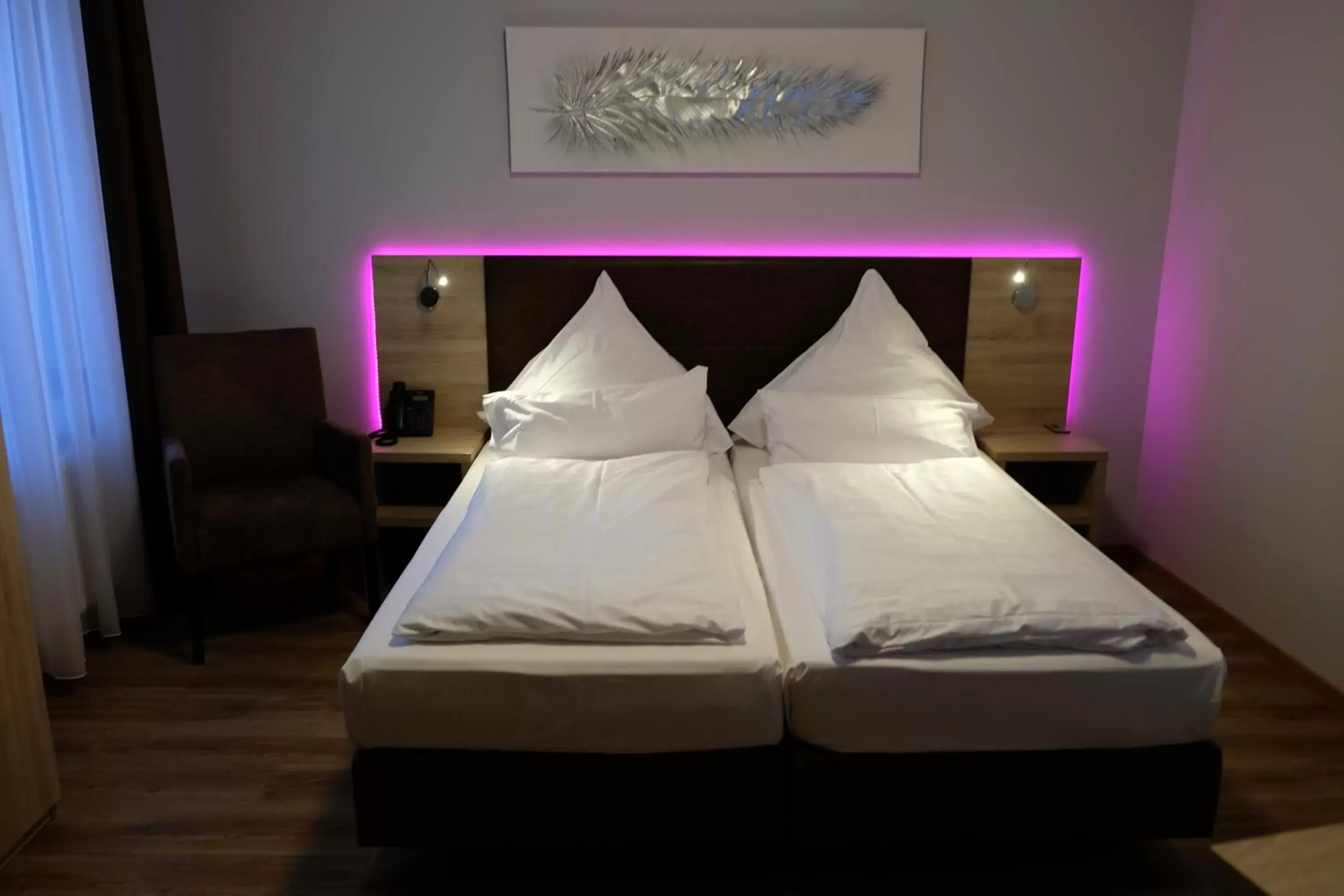 Photo of the whole room, Bed in Minx – CityHotels