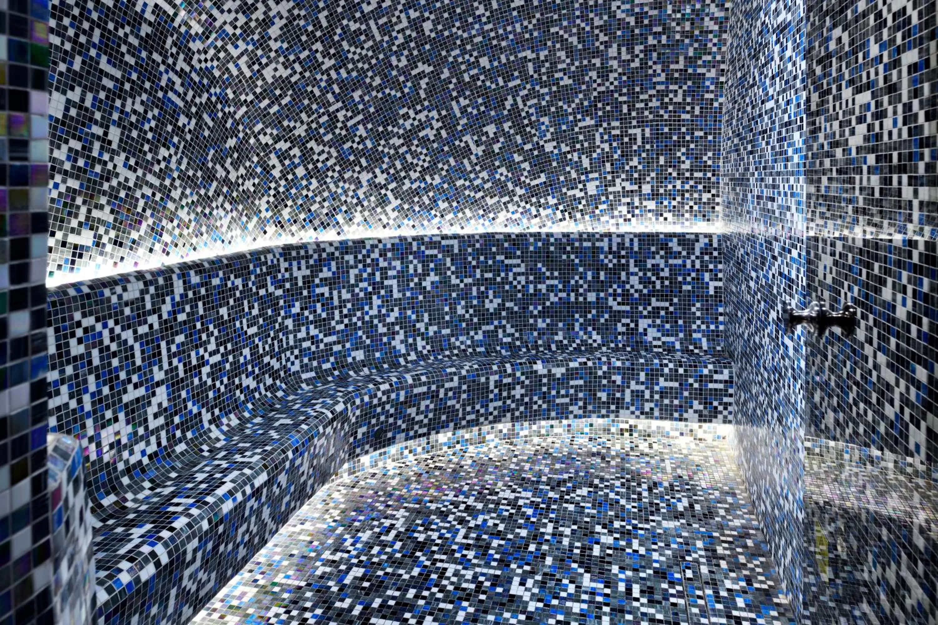 Sauna in Crowne Plaza - Jeddah Al Salam by IHG