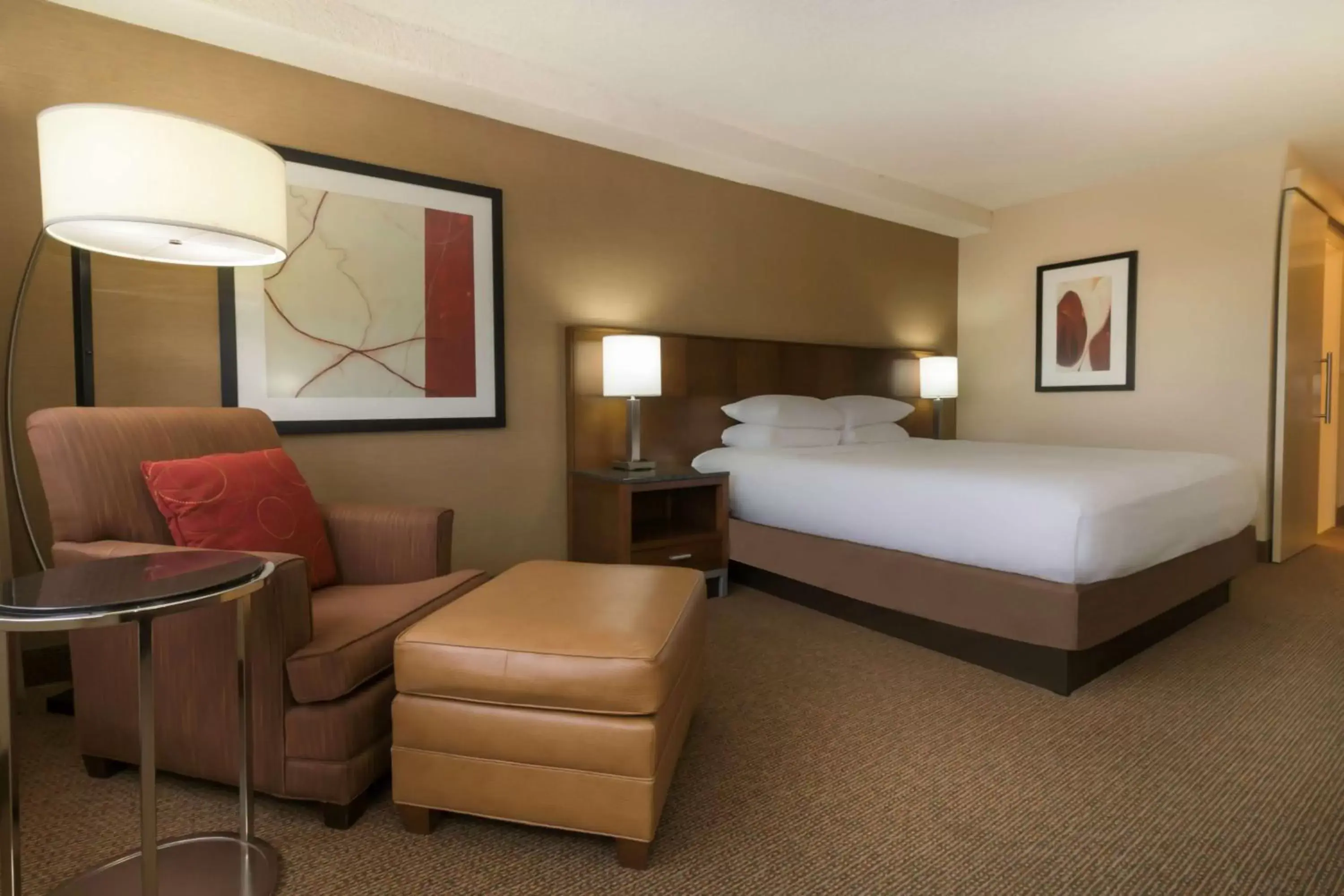 Bed in DoubleTree by Hilton Spokane City Center