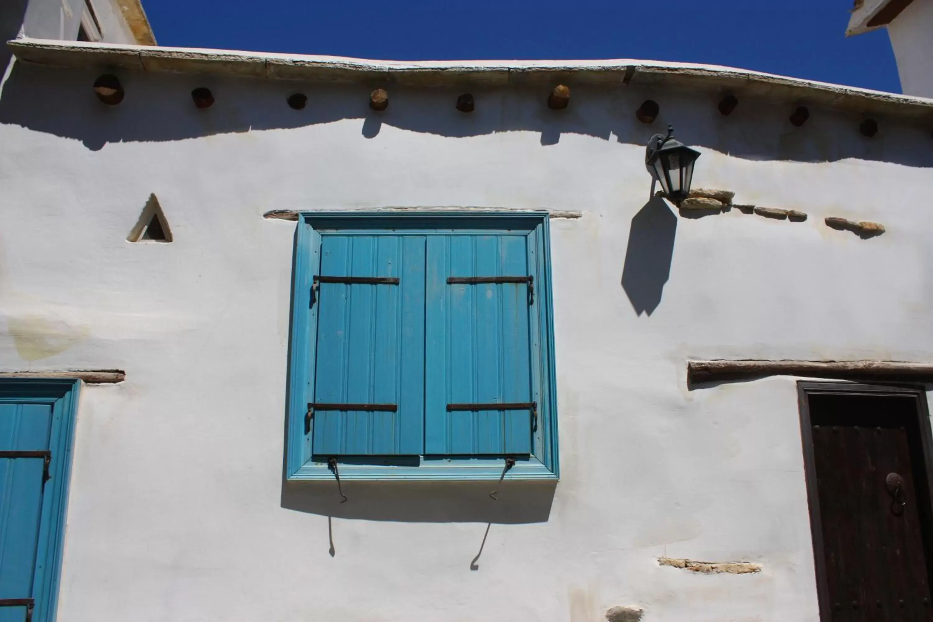 Facade/entrance in Aperanti Agrotourism