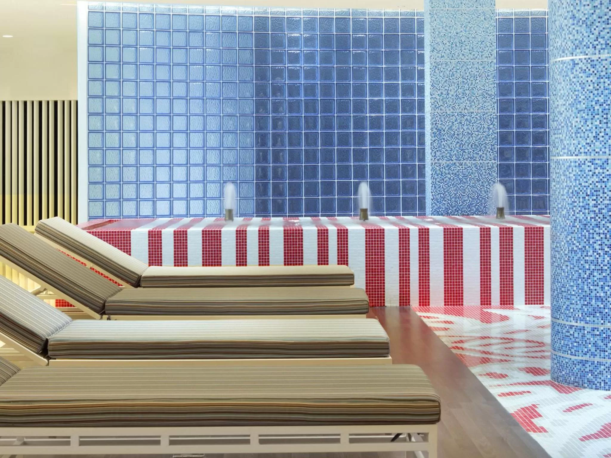 Lounge or bar in Holiday Inn Express Baruna by IHG