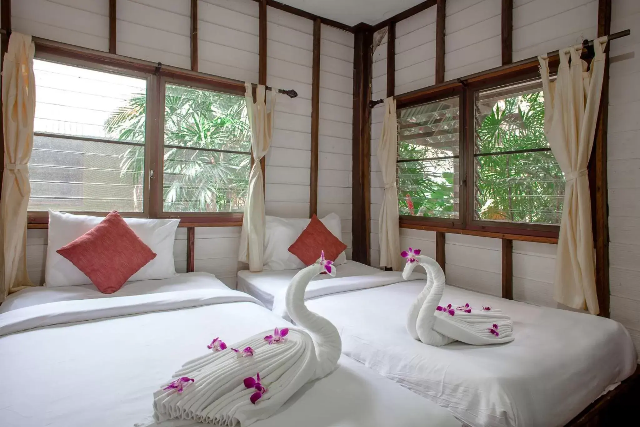 Bed in Aonang Cliff View Resort SHA Extra Plus